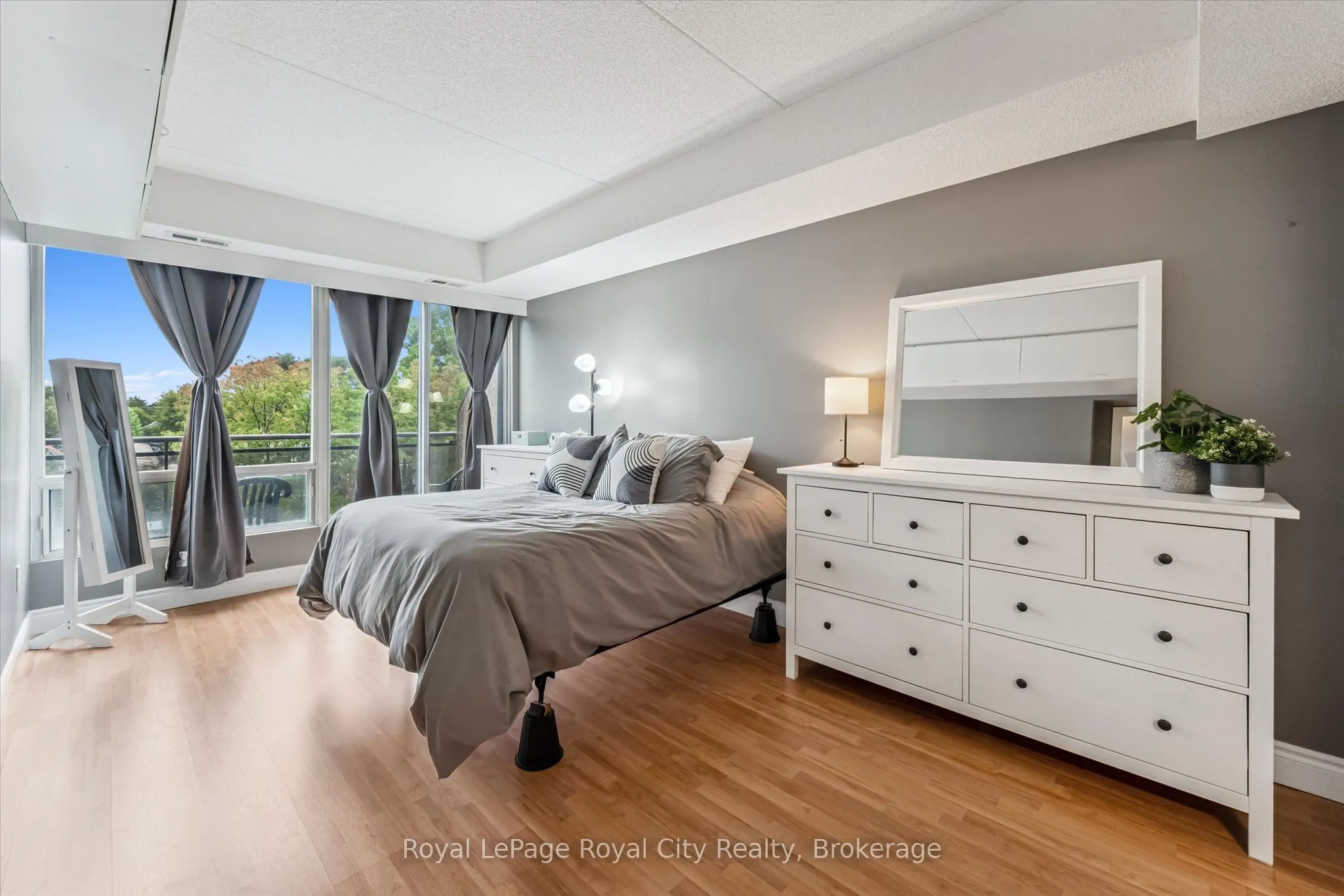 105 Bagot Street, #403