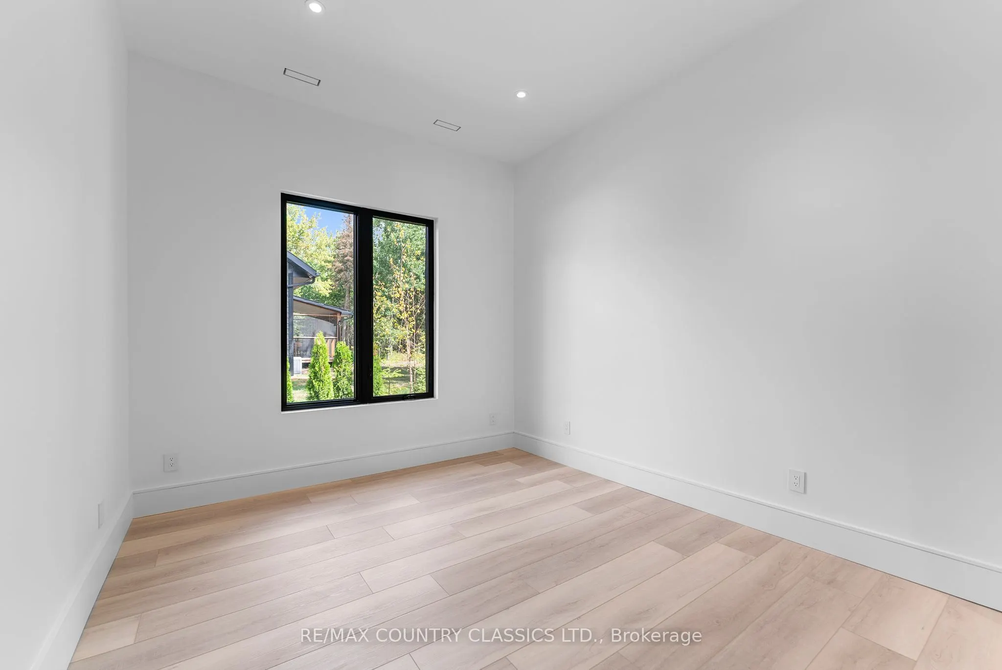 40 Bancroft Ridge Drive