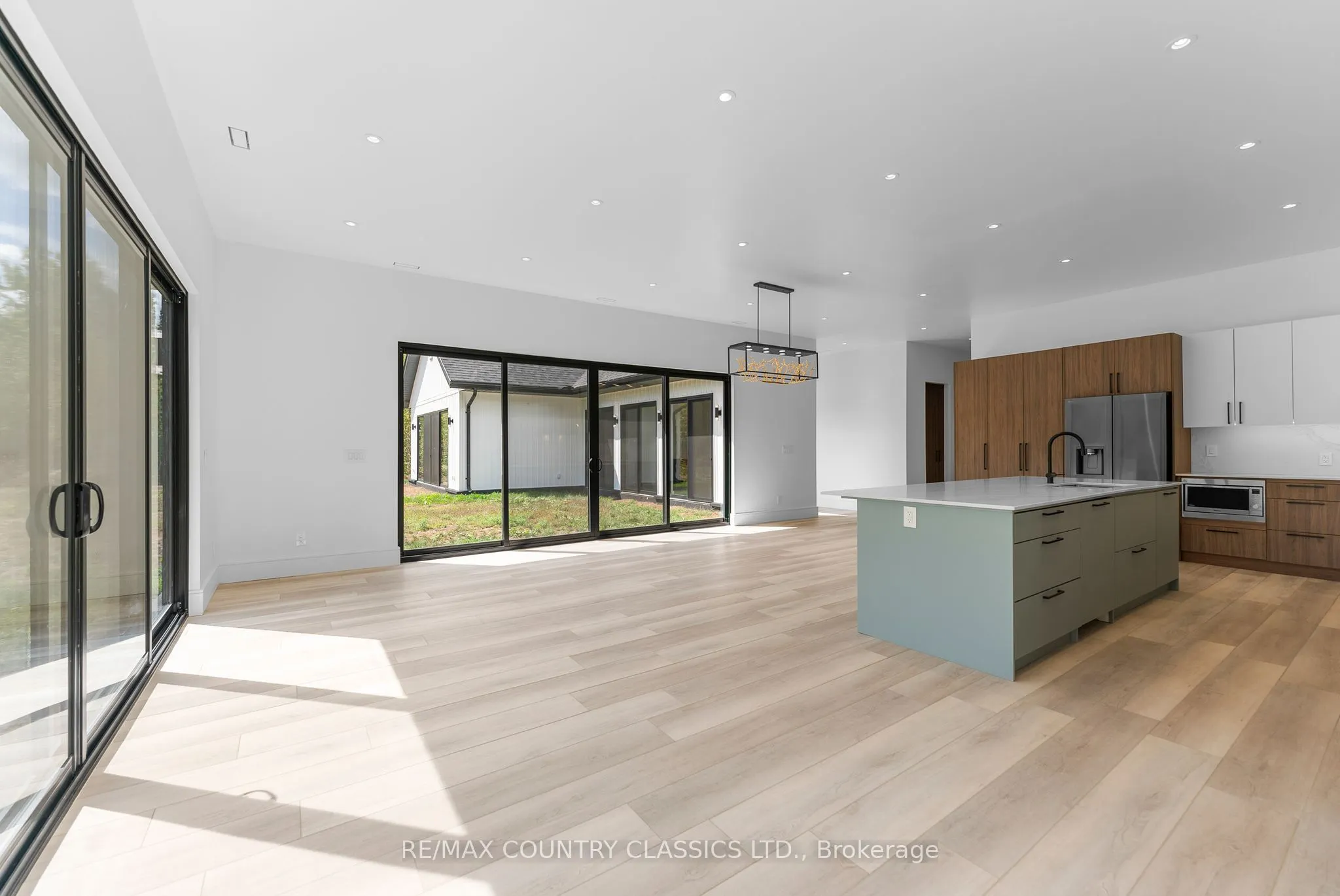 40 Bancroft Ridge Drive