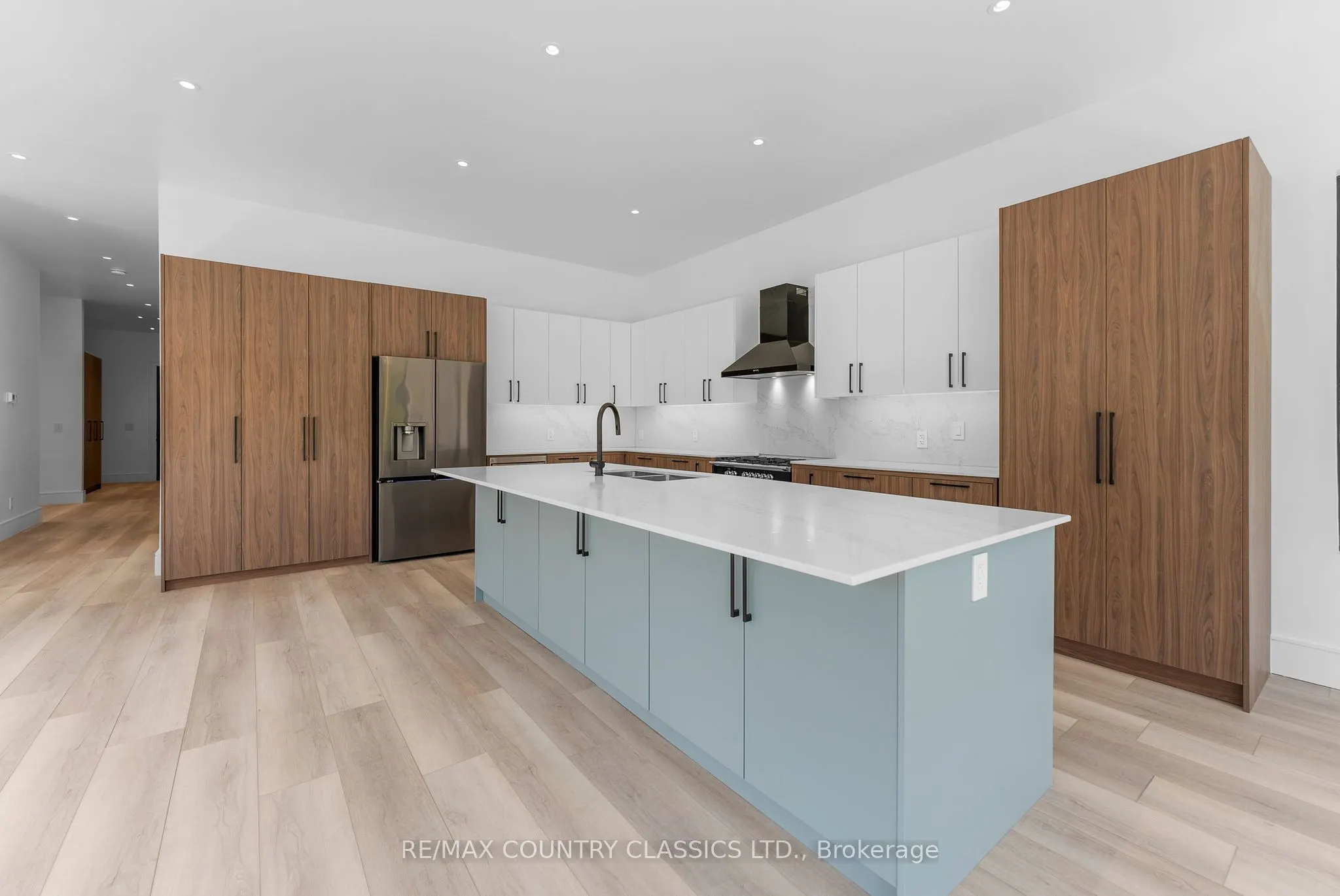 40 Bancroft Ridge Drive