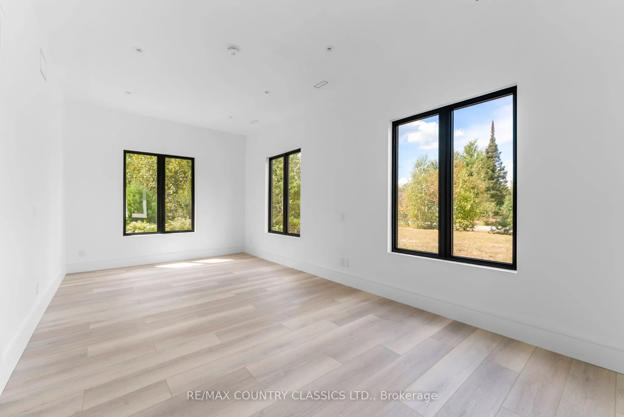40 Bancroft Ridge Drive