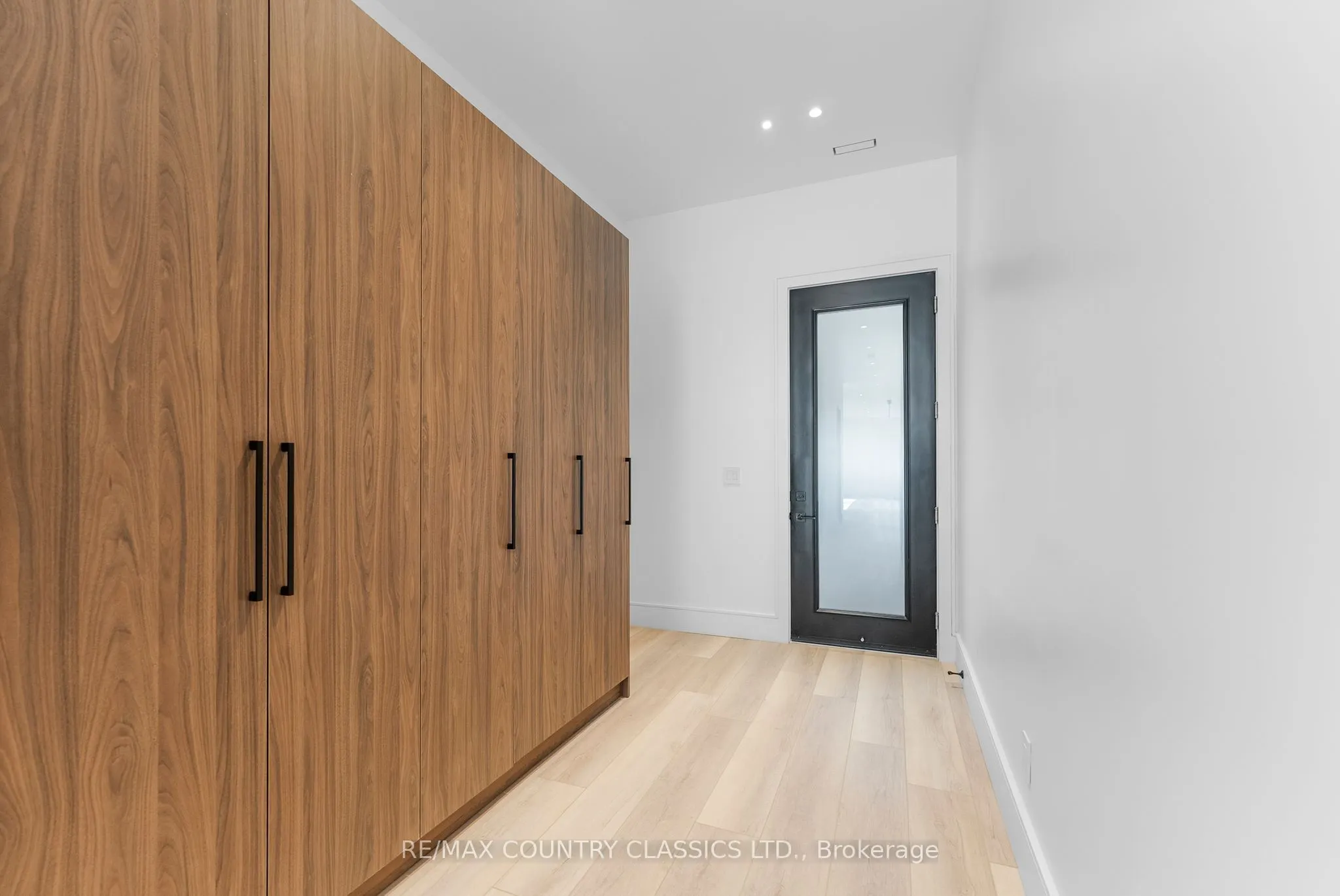40 Bancroft Ridge Drive
