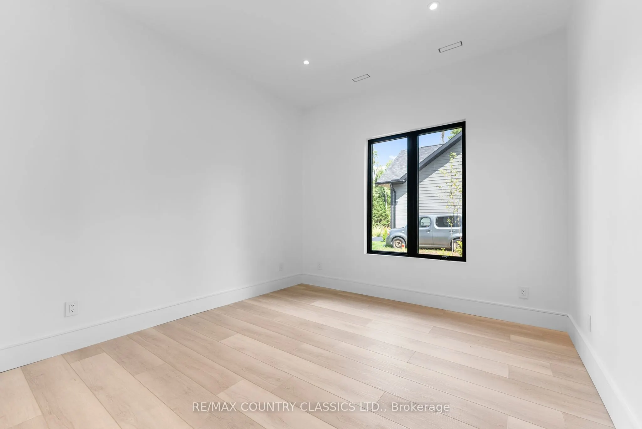 40 Bancroft Ridge Drive