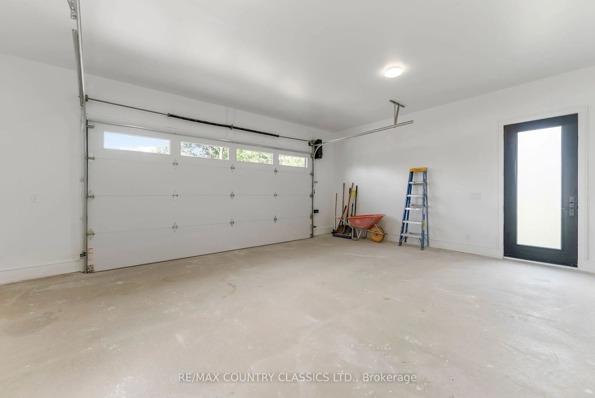 40 Bancroft Ridge Drive