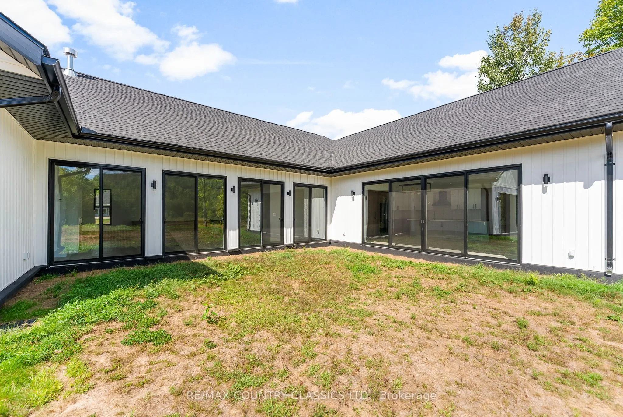 40 Bancroft Ridge Drive