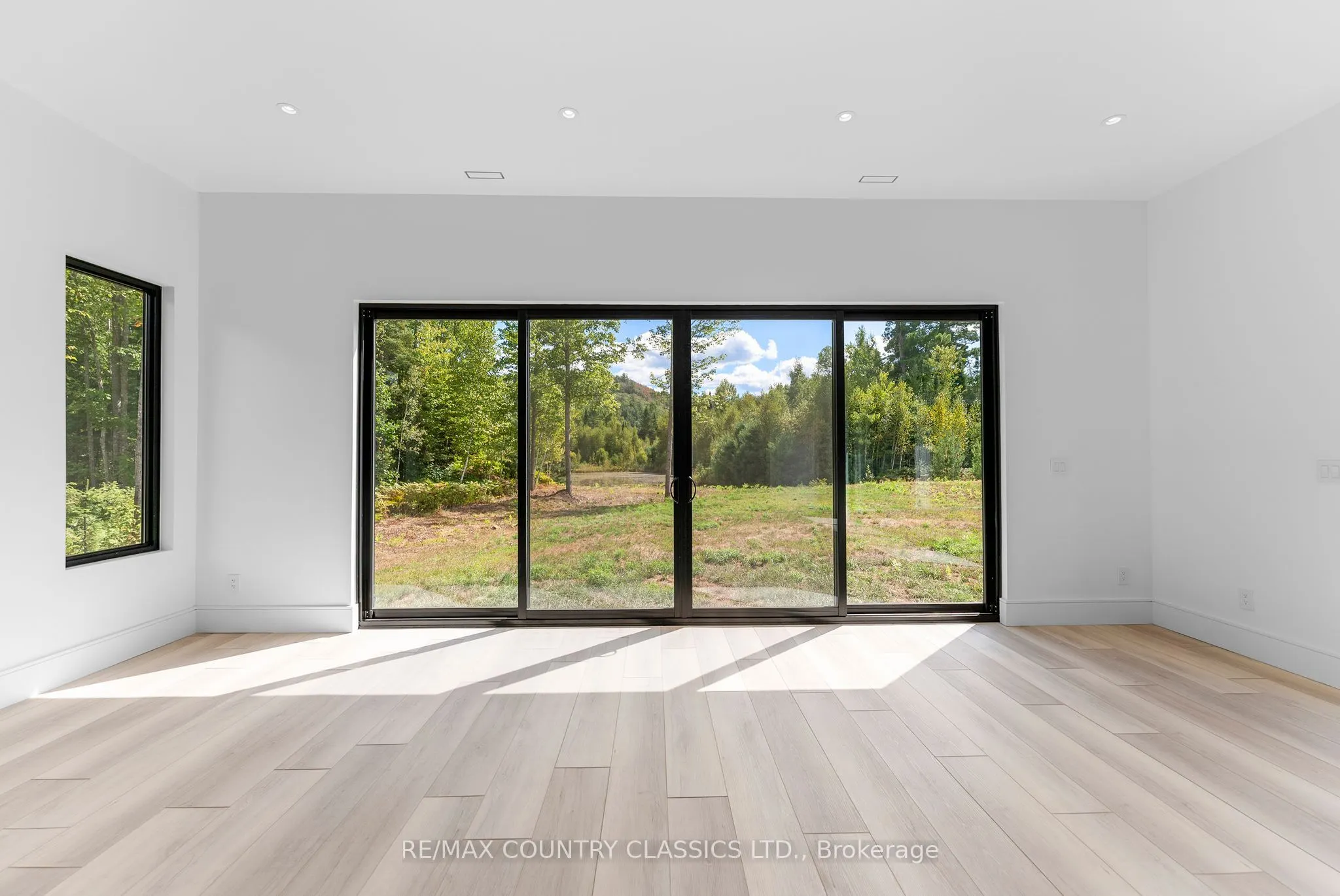 40 Bancroft Ridge Drive