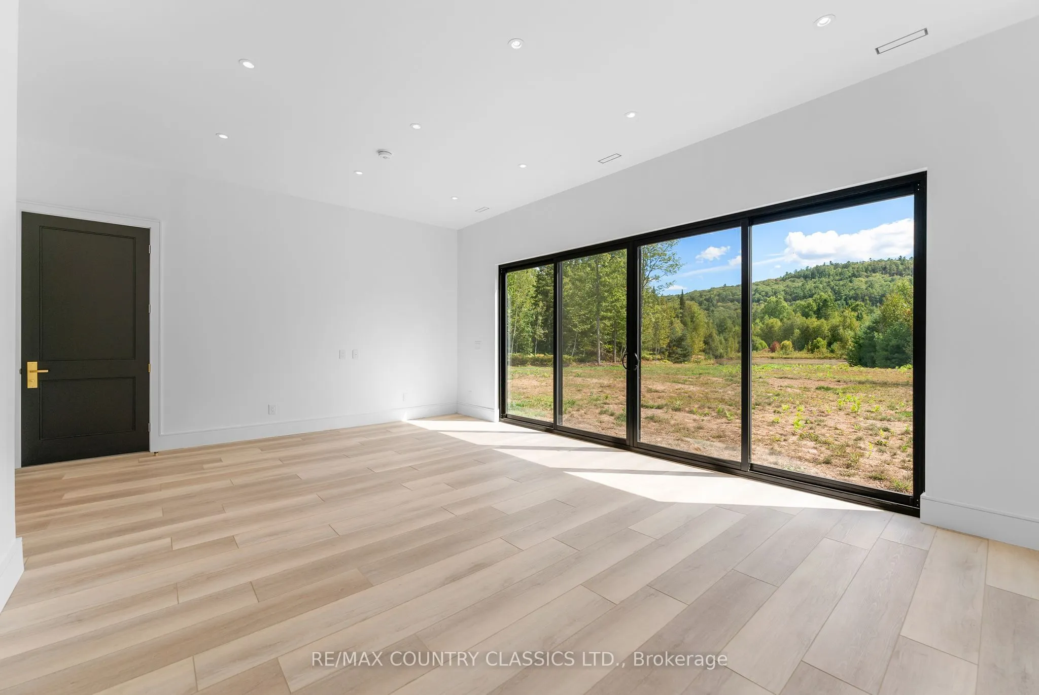 40 Bancroft Ridge Drive