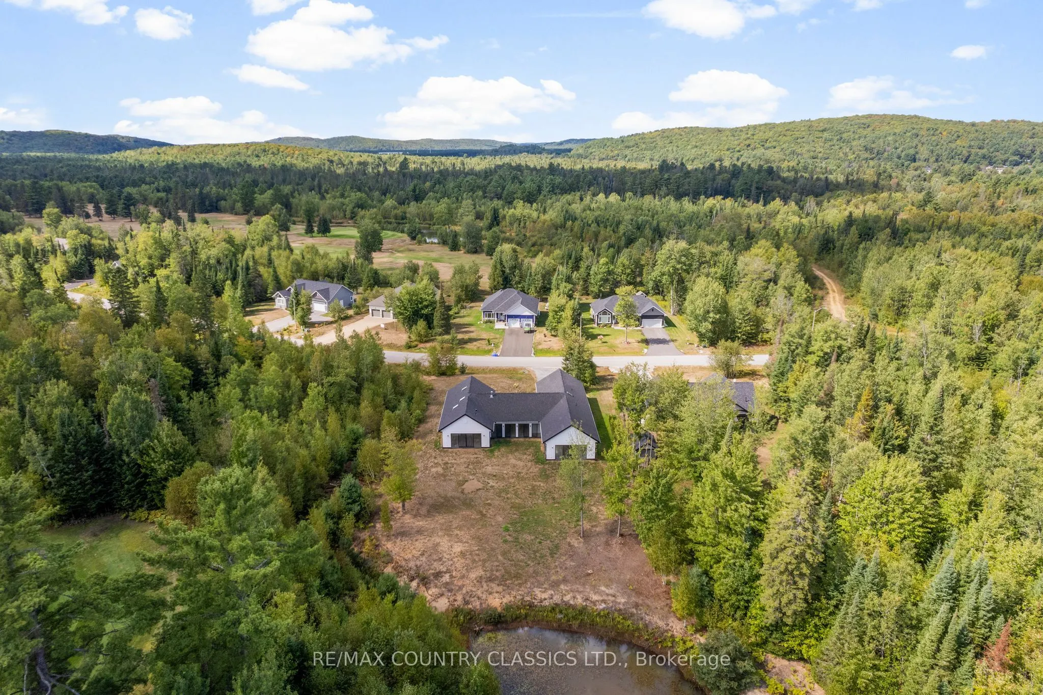 40 Bancroft Ridge Drive