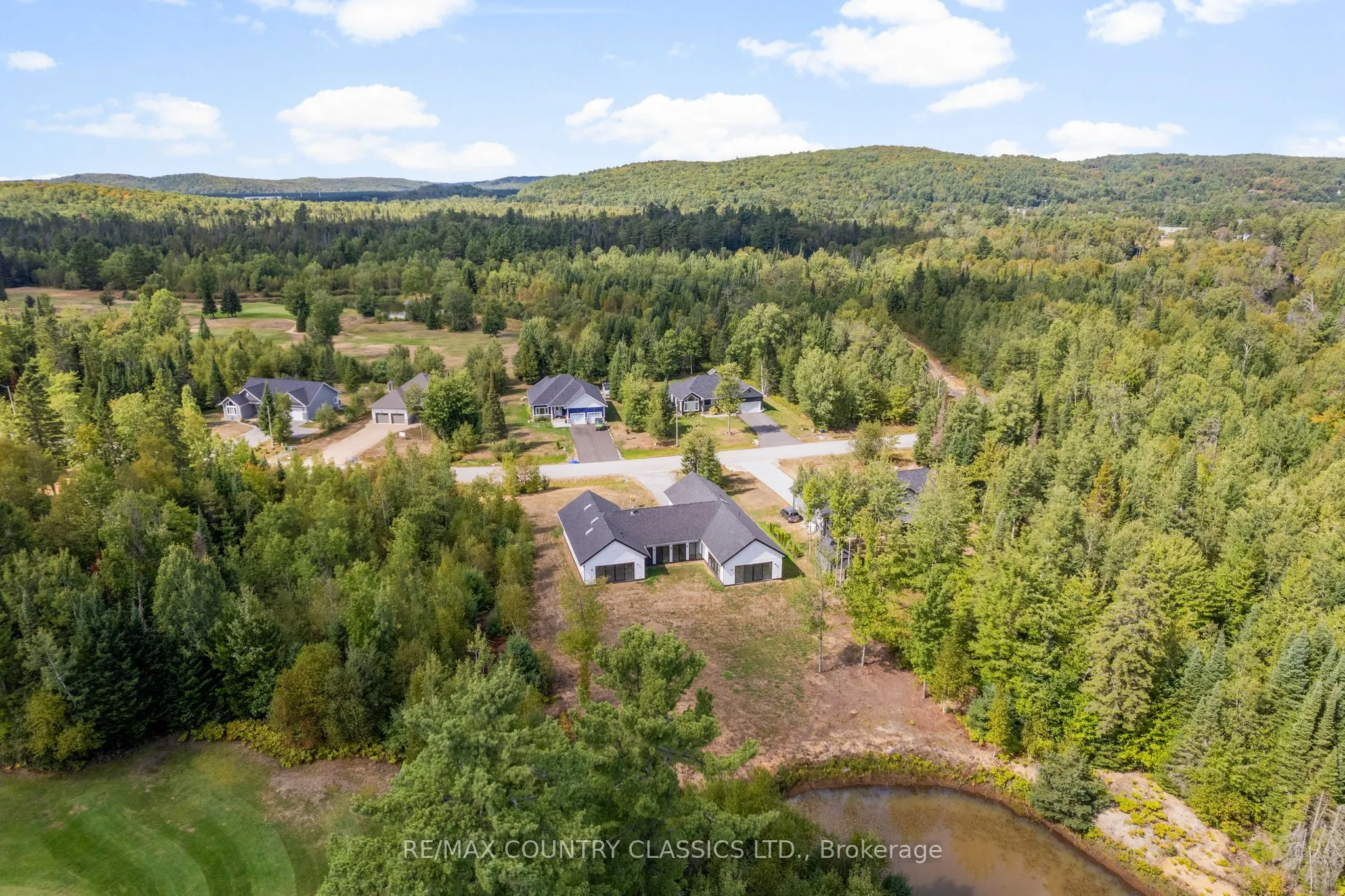 40 Bancroft Ridge Drive