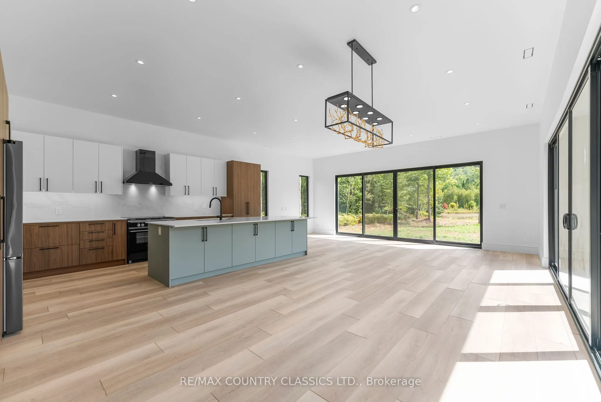 40 Bancroft Ridge Drive