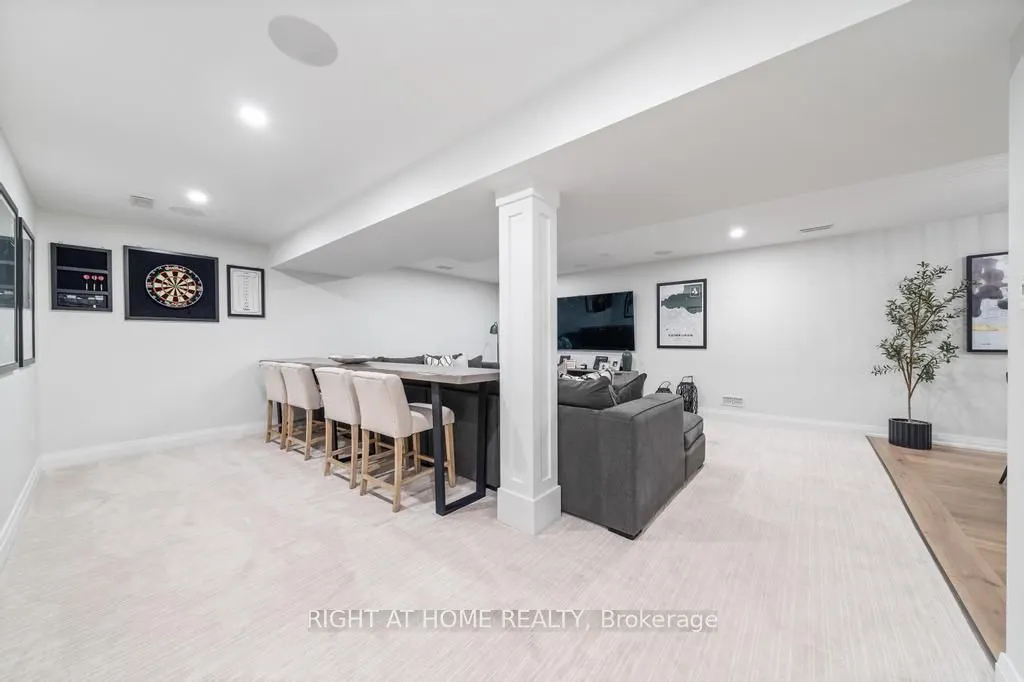 89 Lloyminn Avenue