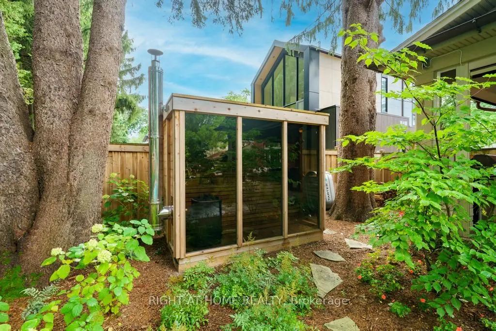 89 Lloyminn Avenue