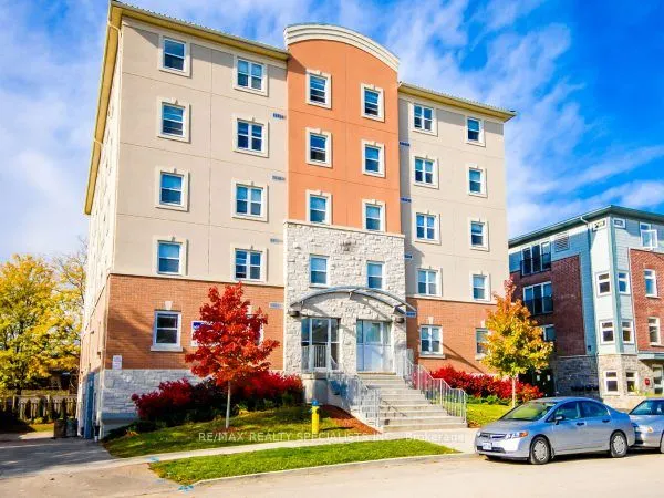 261 Lester Street, #101