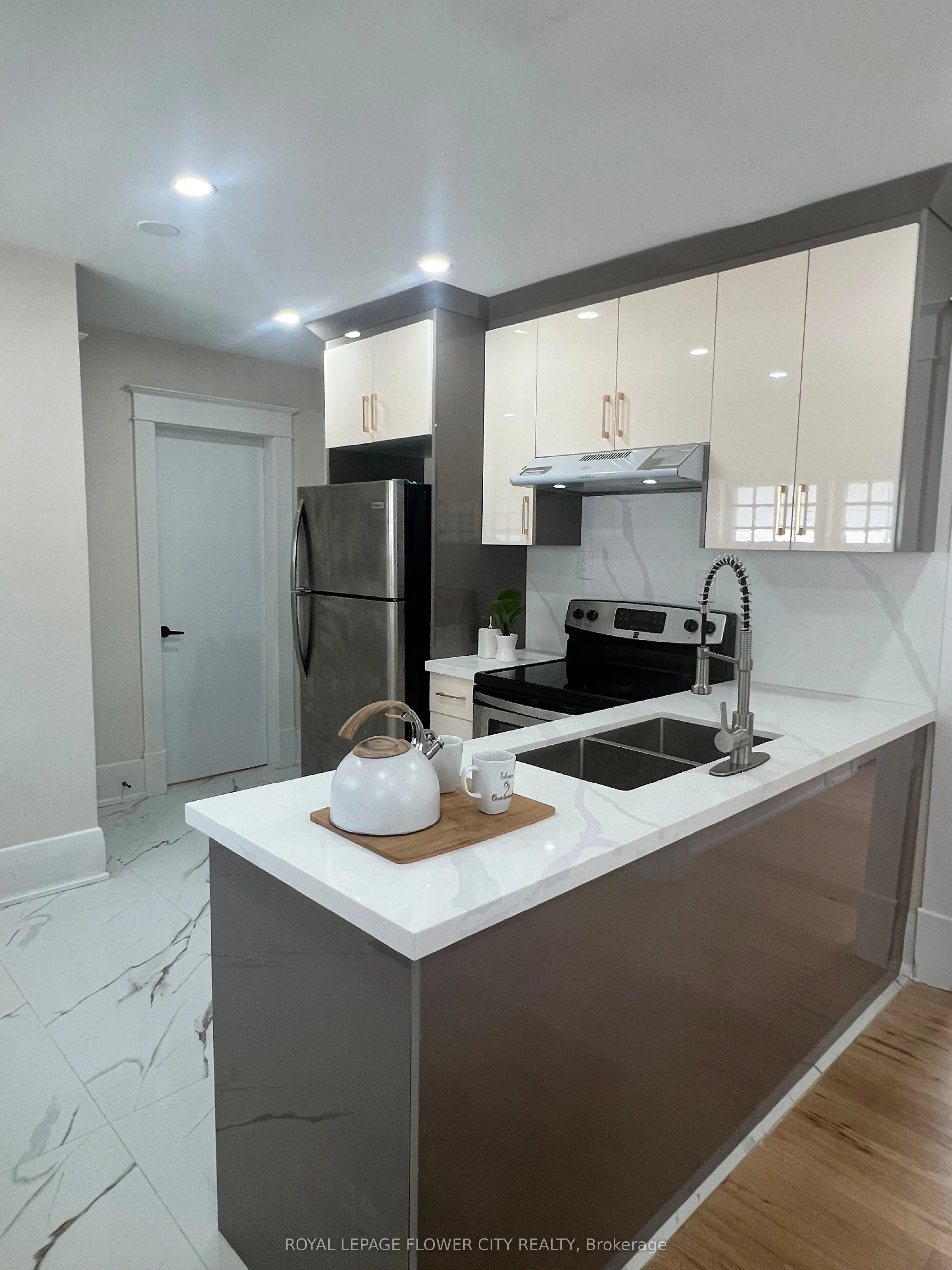 346 Wharncliffe Road S