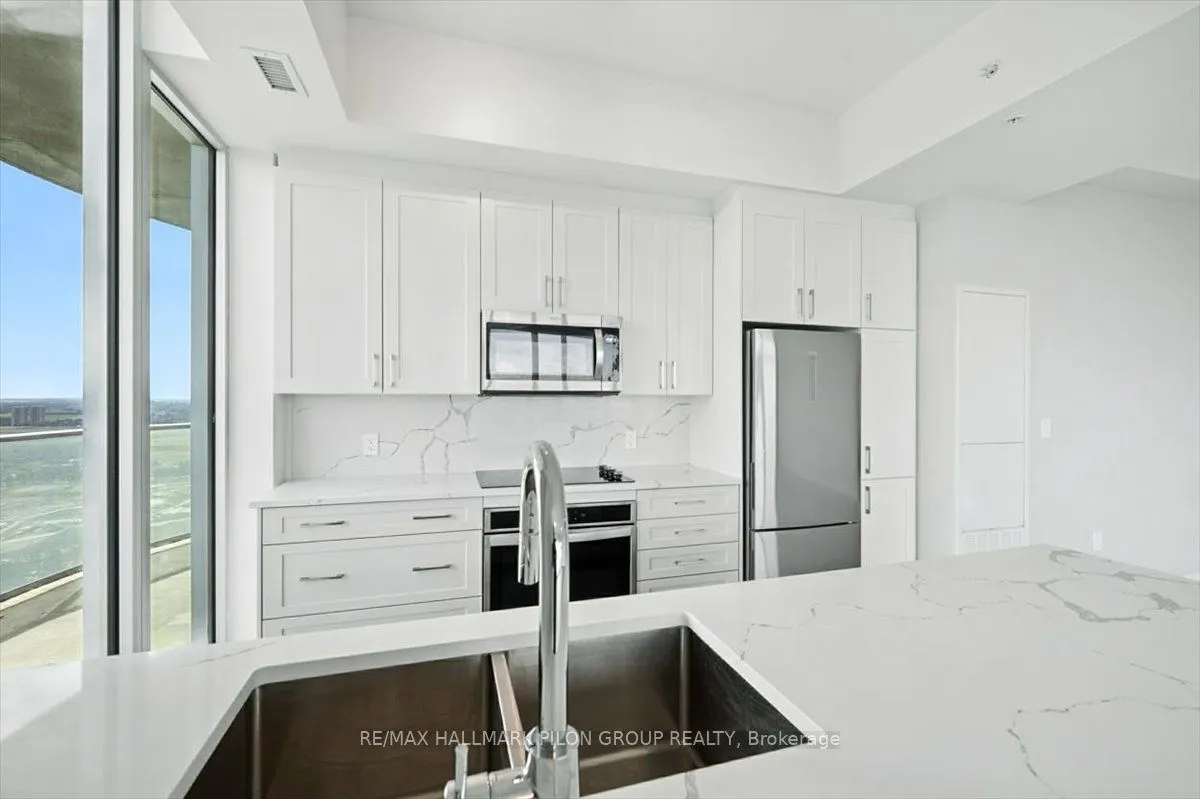 805 Carling Avenue, #3907