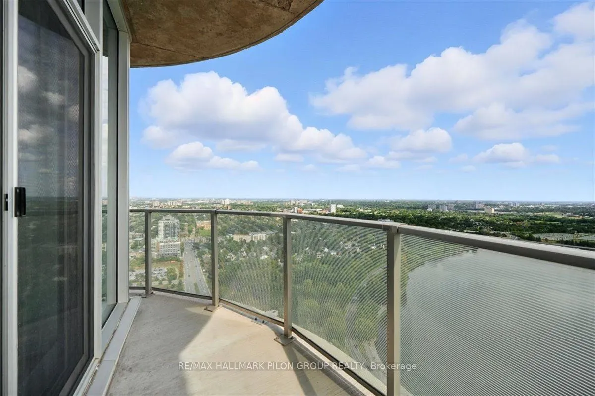 805 Carling Avenue, #3907