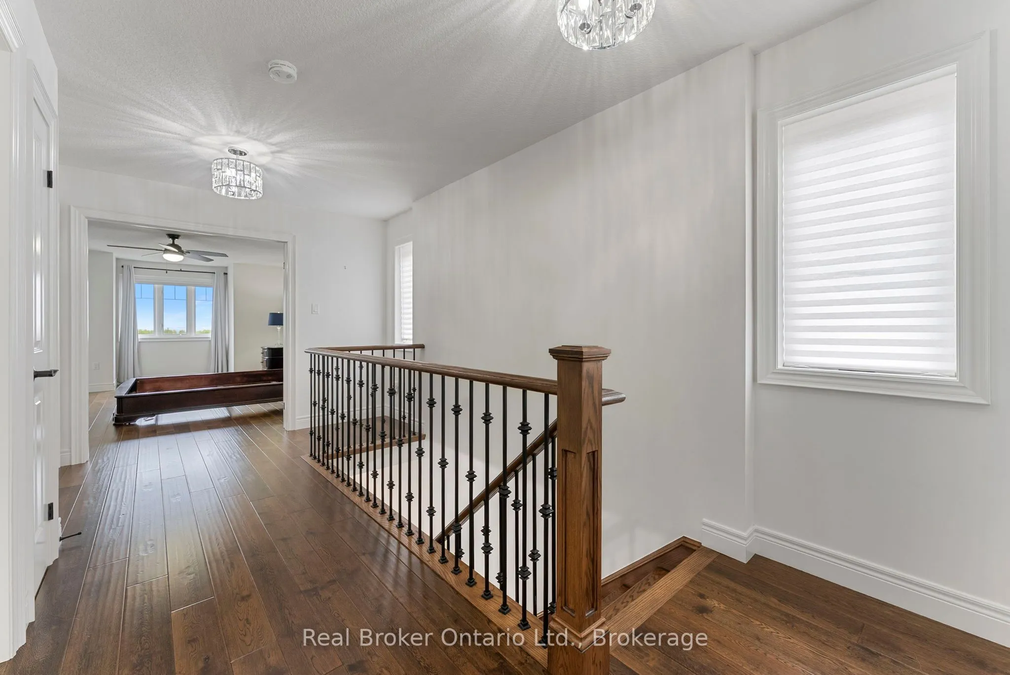 86 Dunrobin Lane