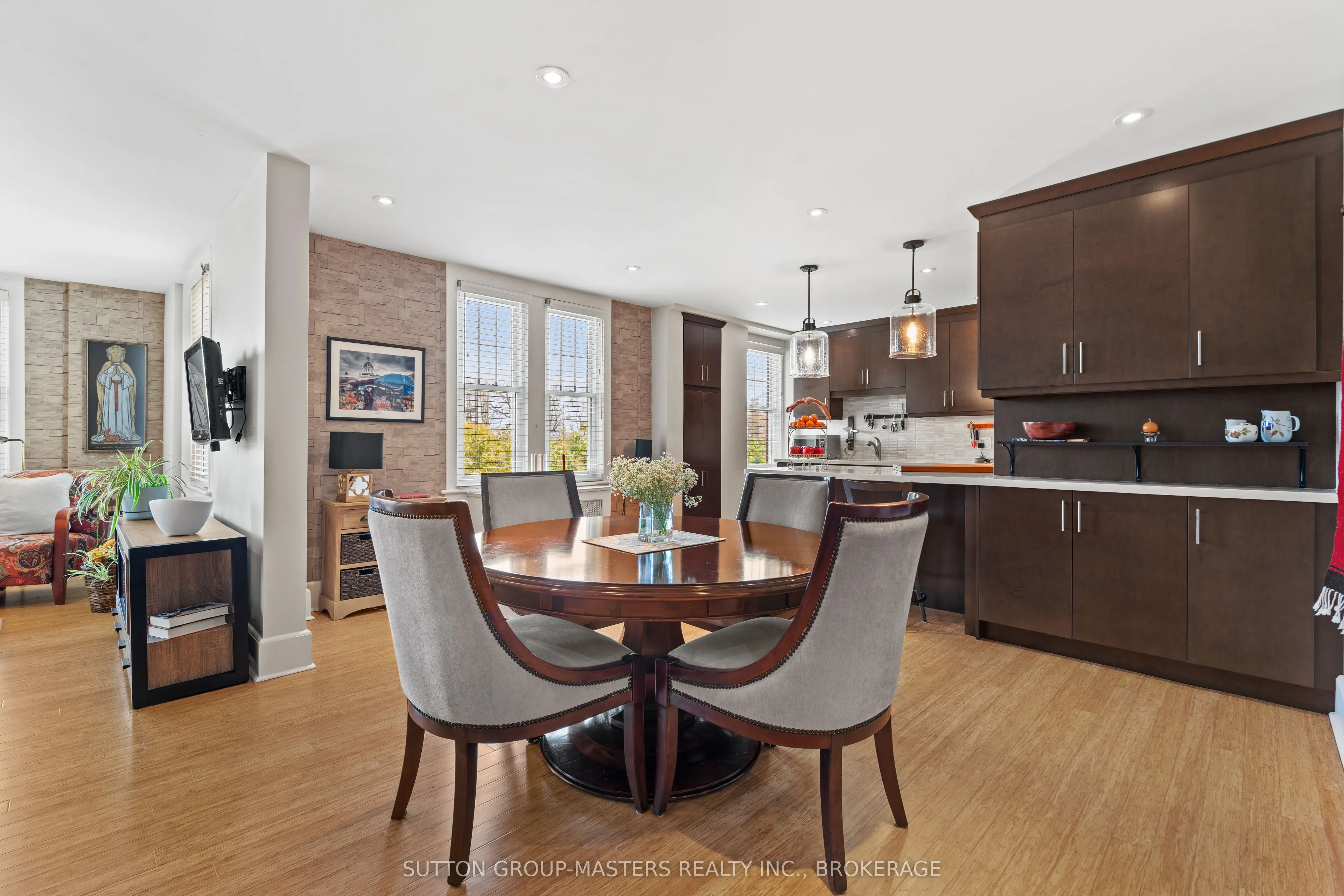 67 Sydenham Street, #404
