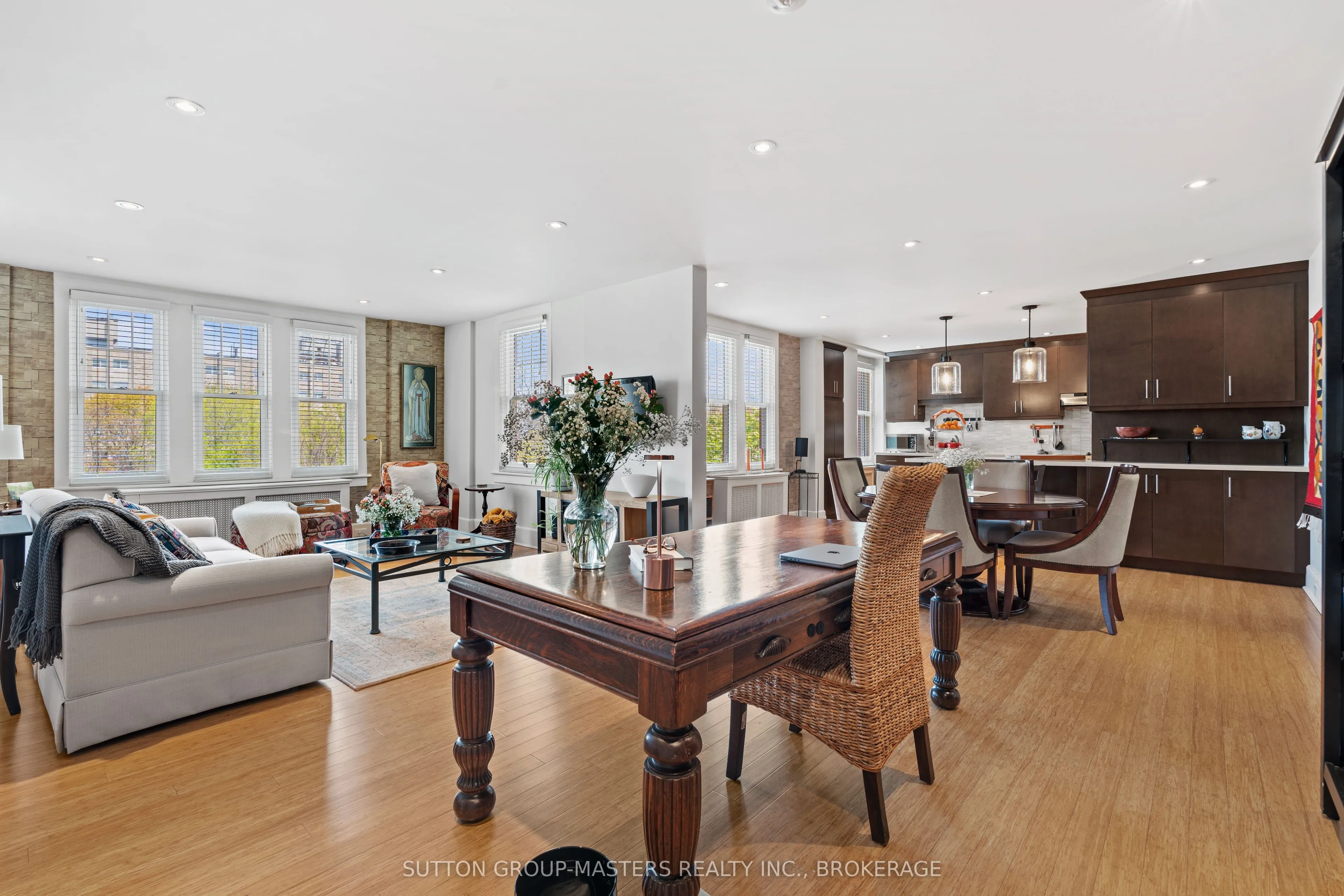 67 Sydenham Street, #404