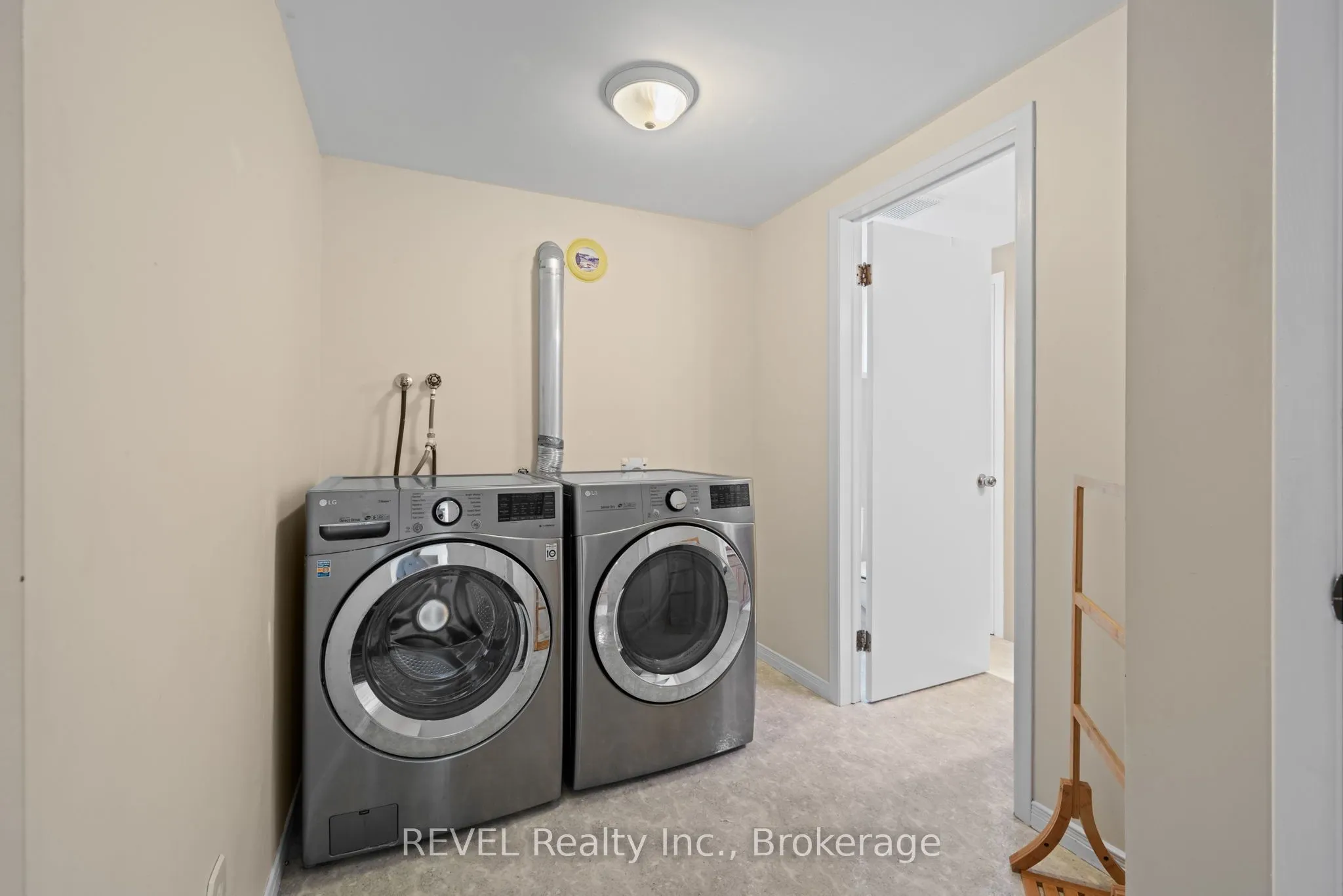 101 Wellandvale Drive, #Lower