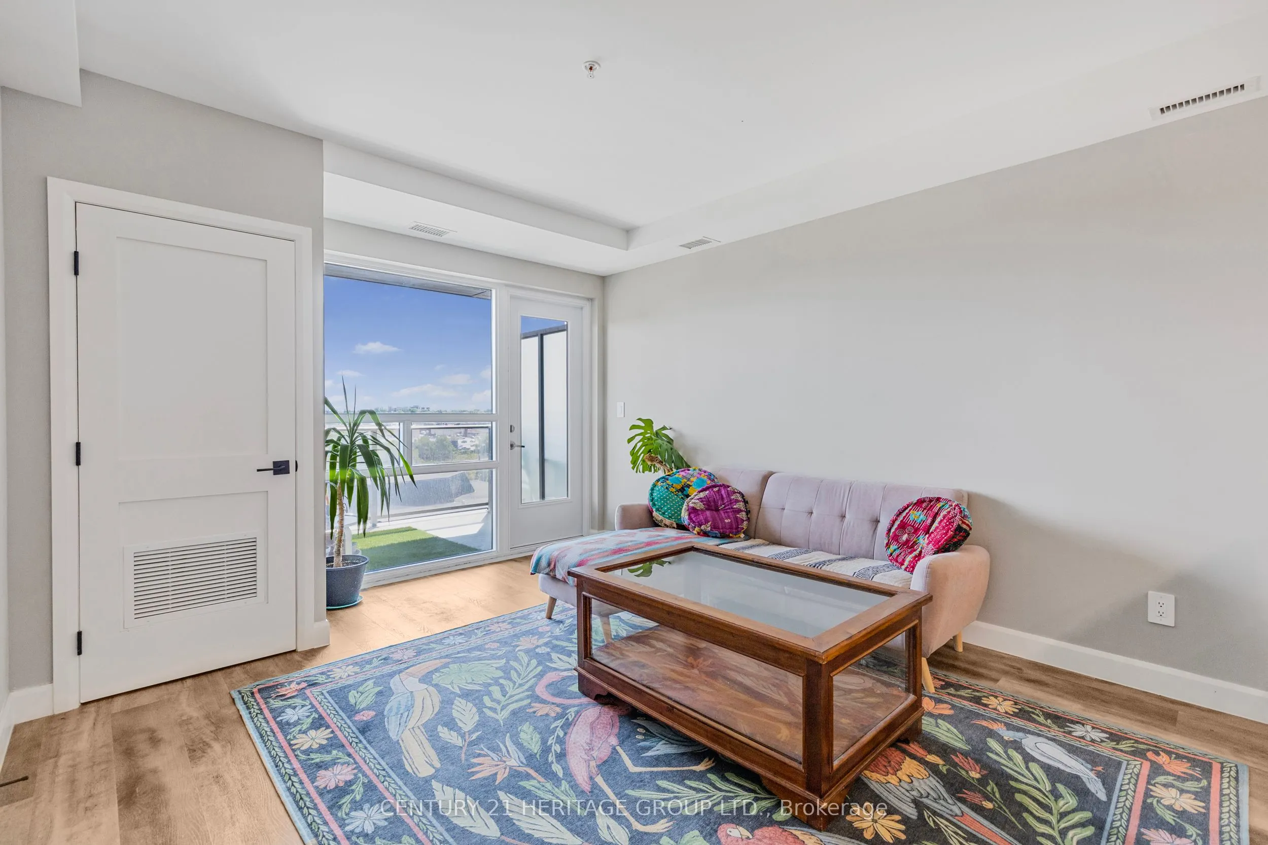 34 Norman Street, #606