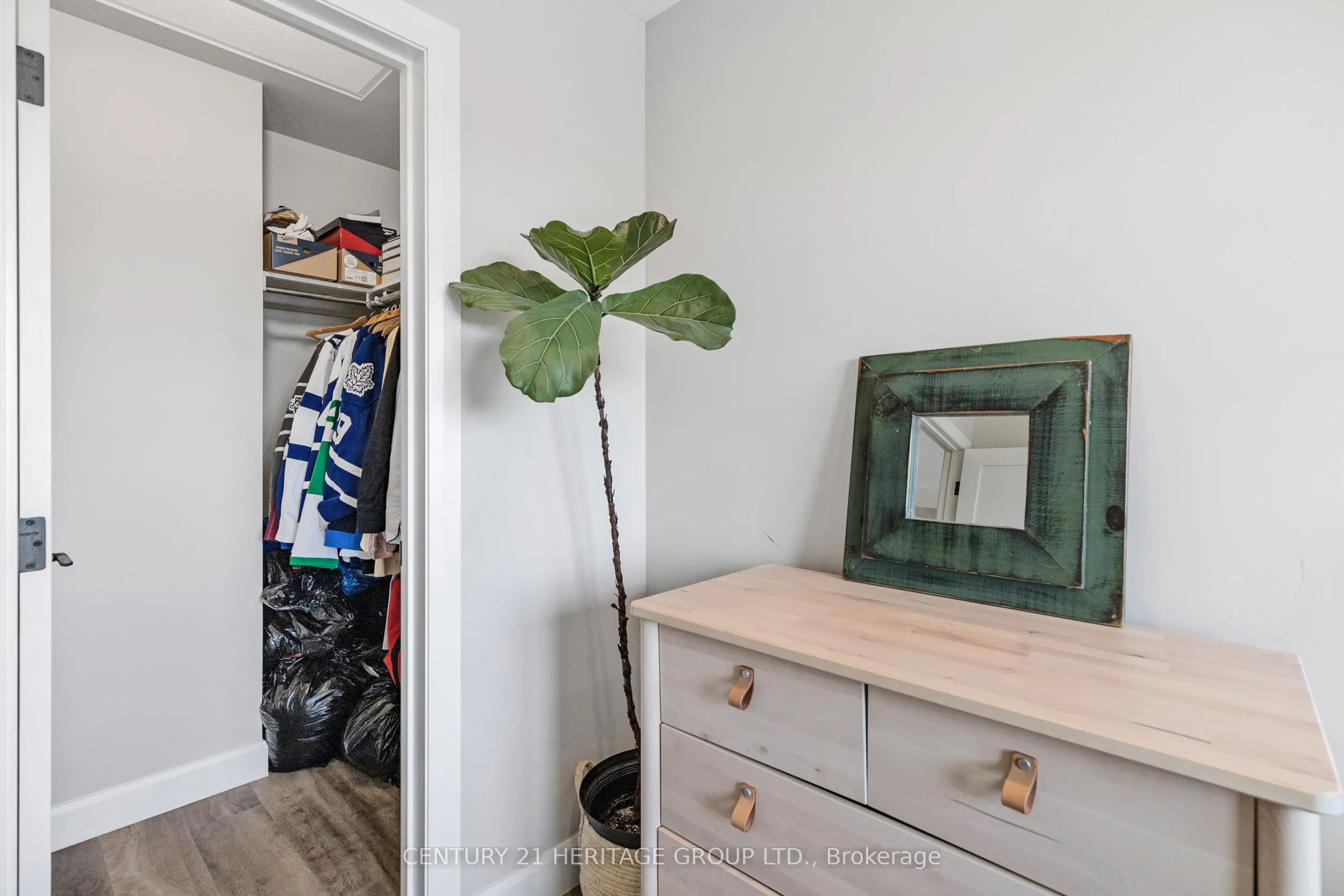 34 Norman Street, #606
