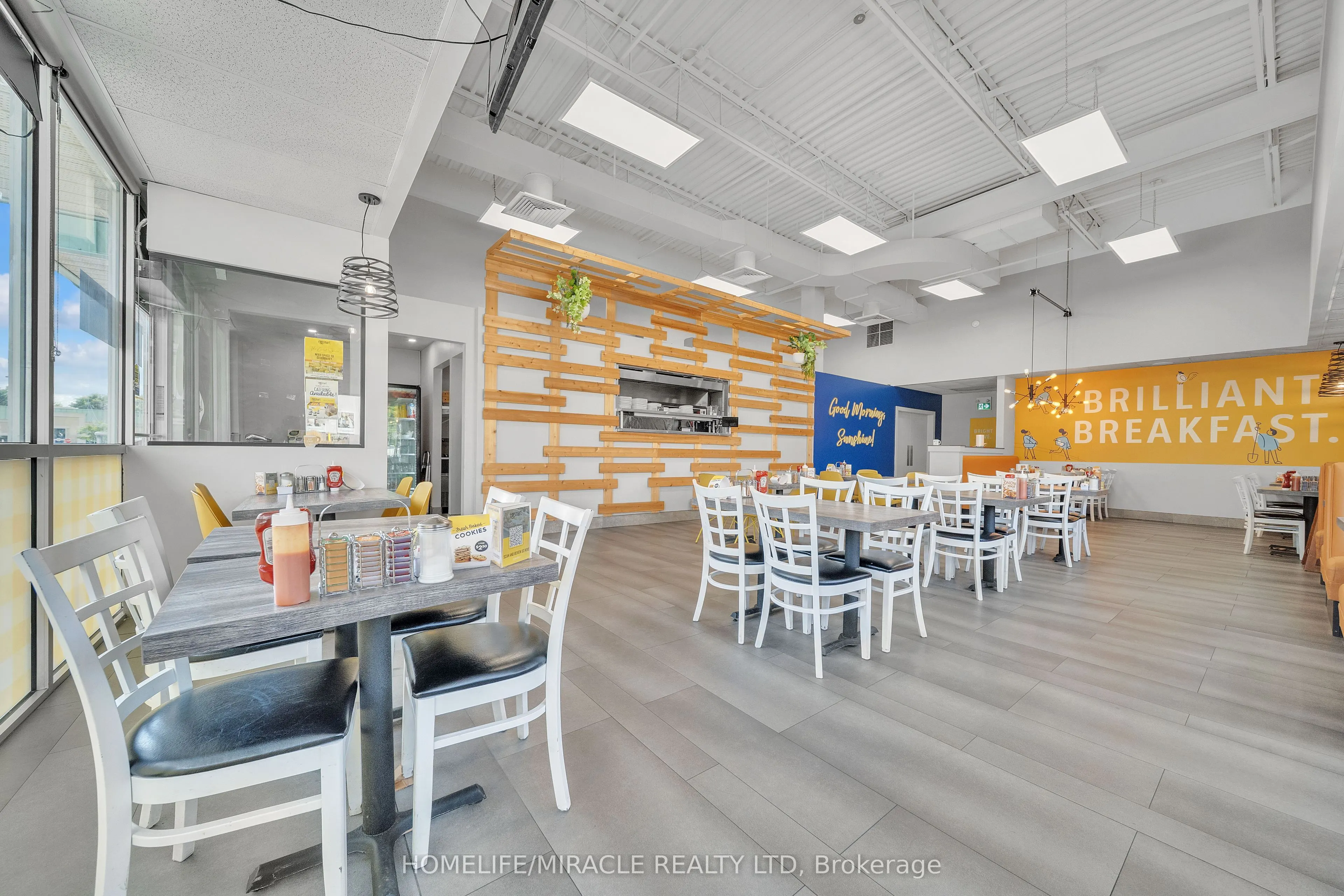 4293 King Street E, #6
