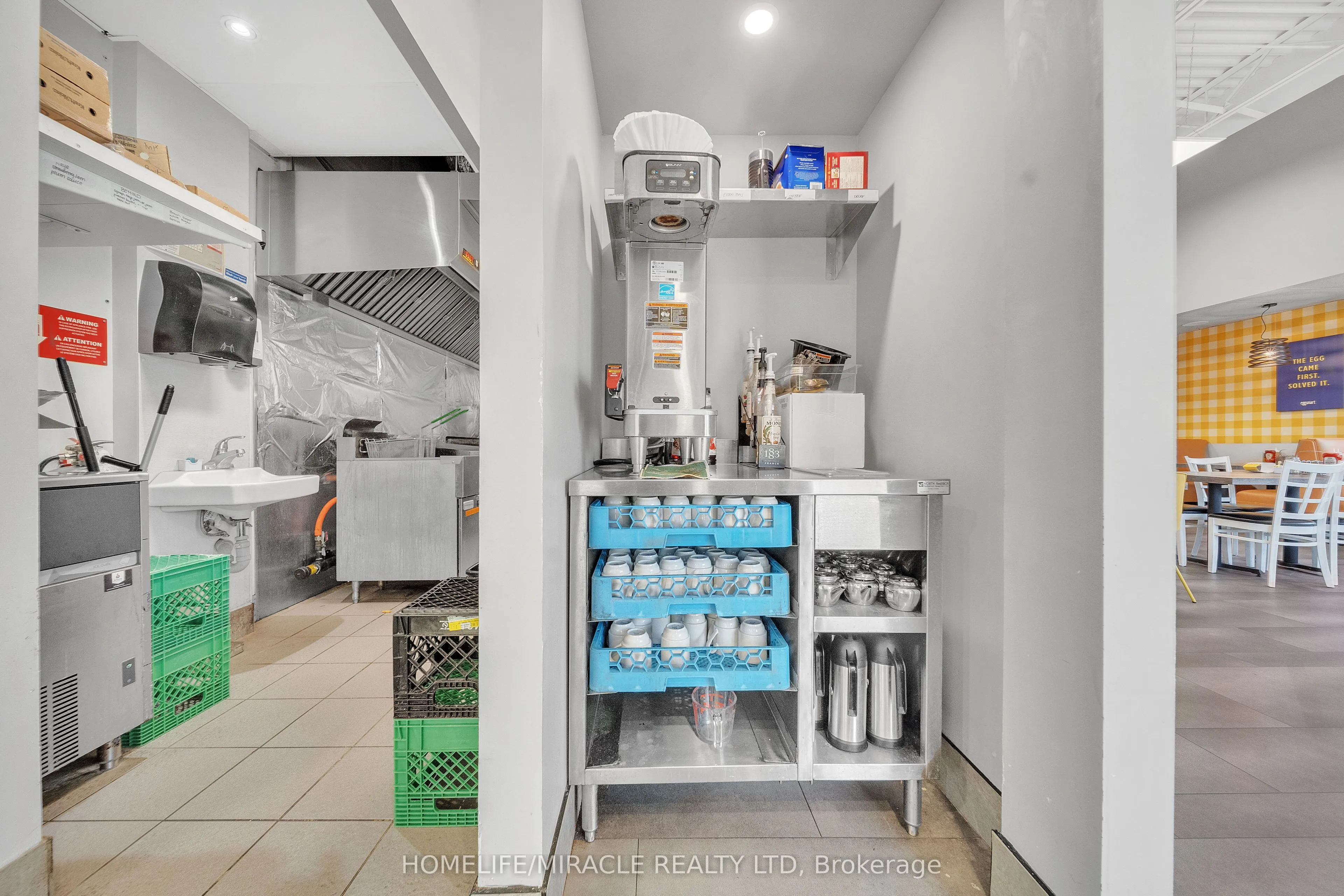 4293 King Street E, #6