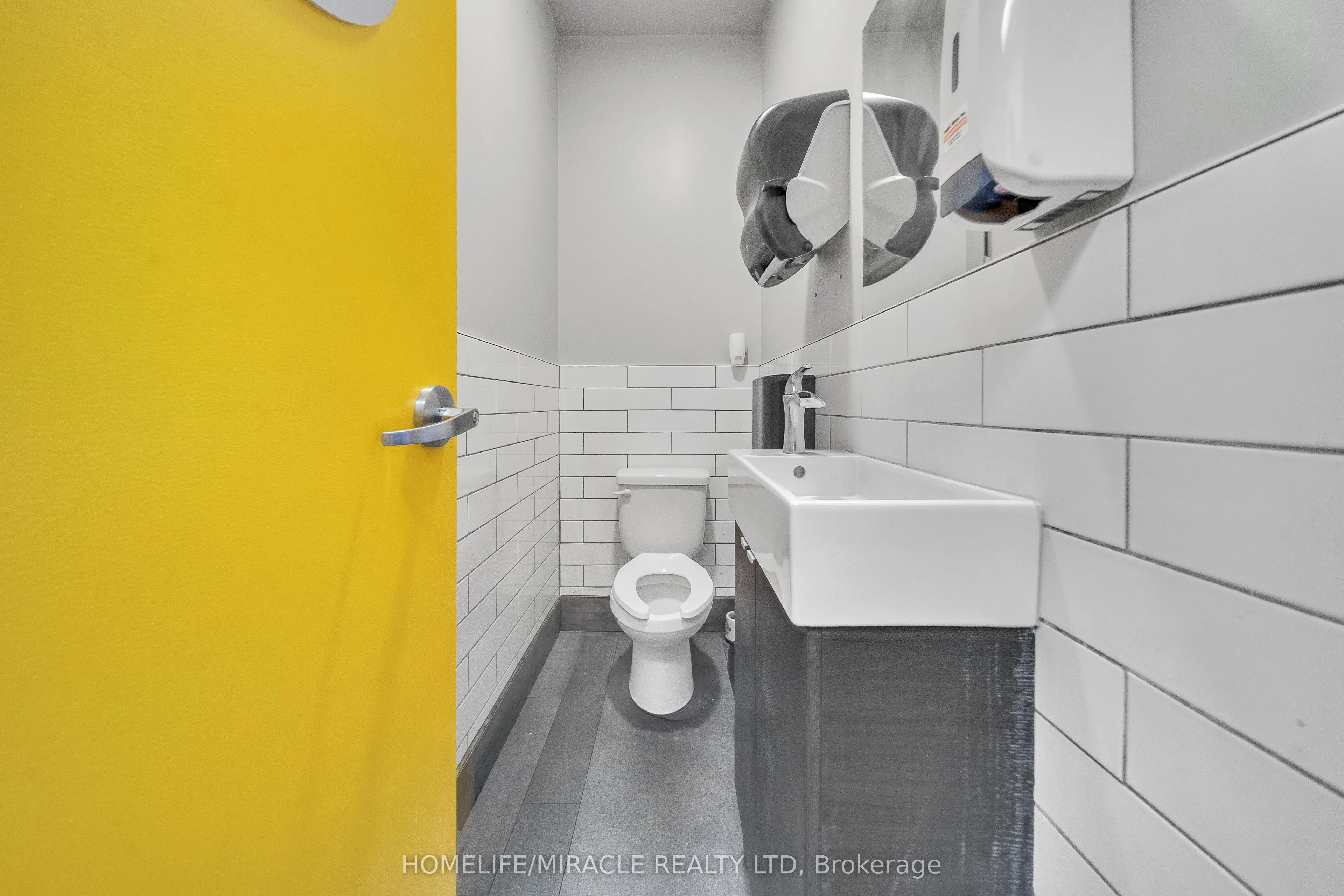 4293 King Street E, #6