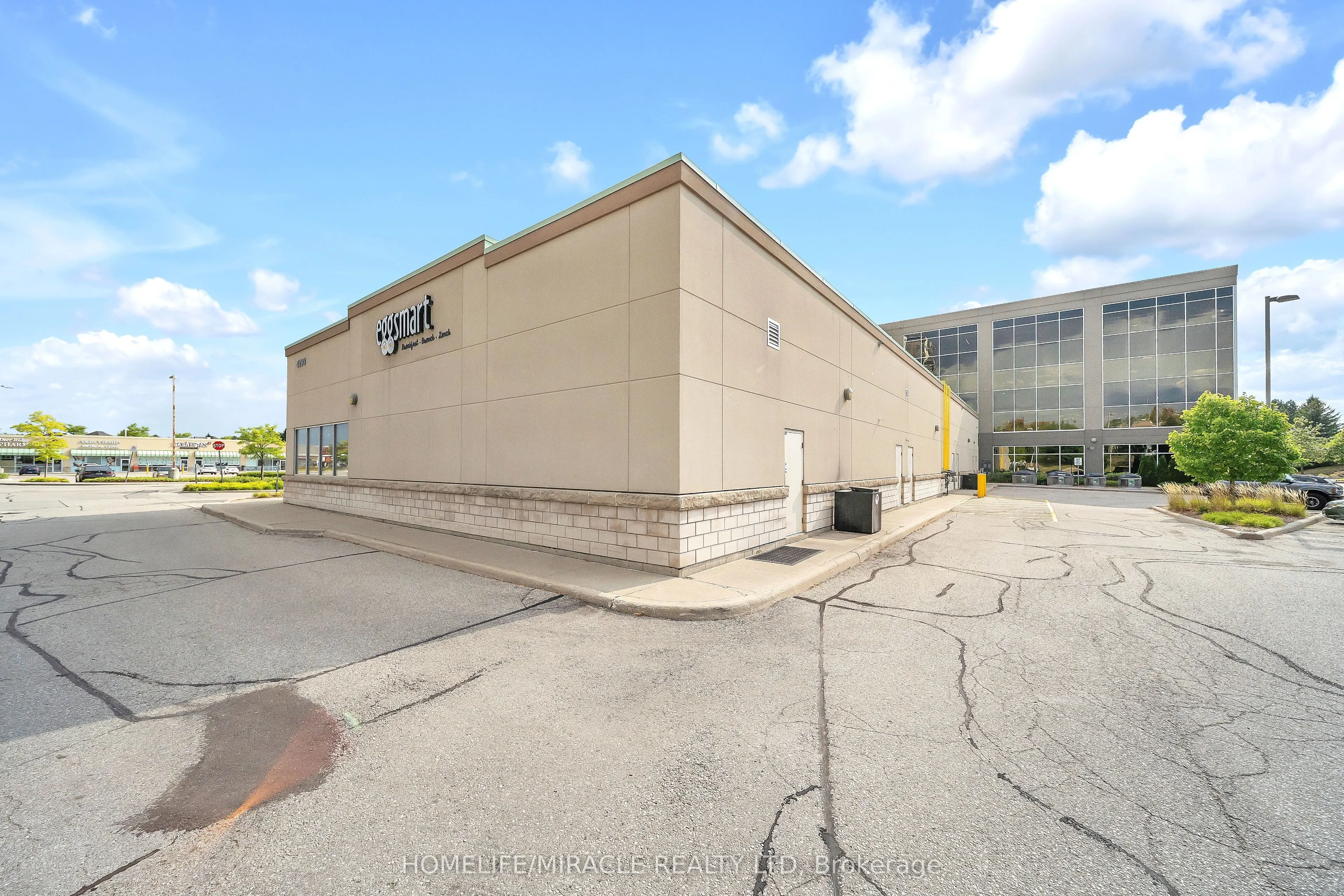 4293 King Street E, #6