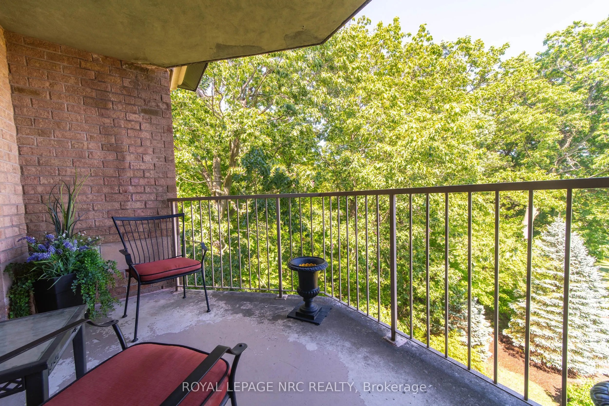 8111 Forest Glen Drive, #401