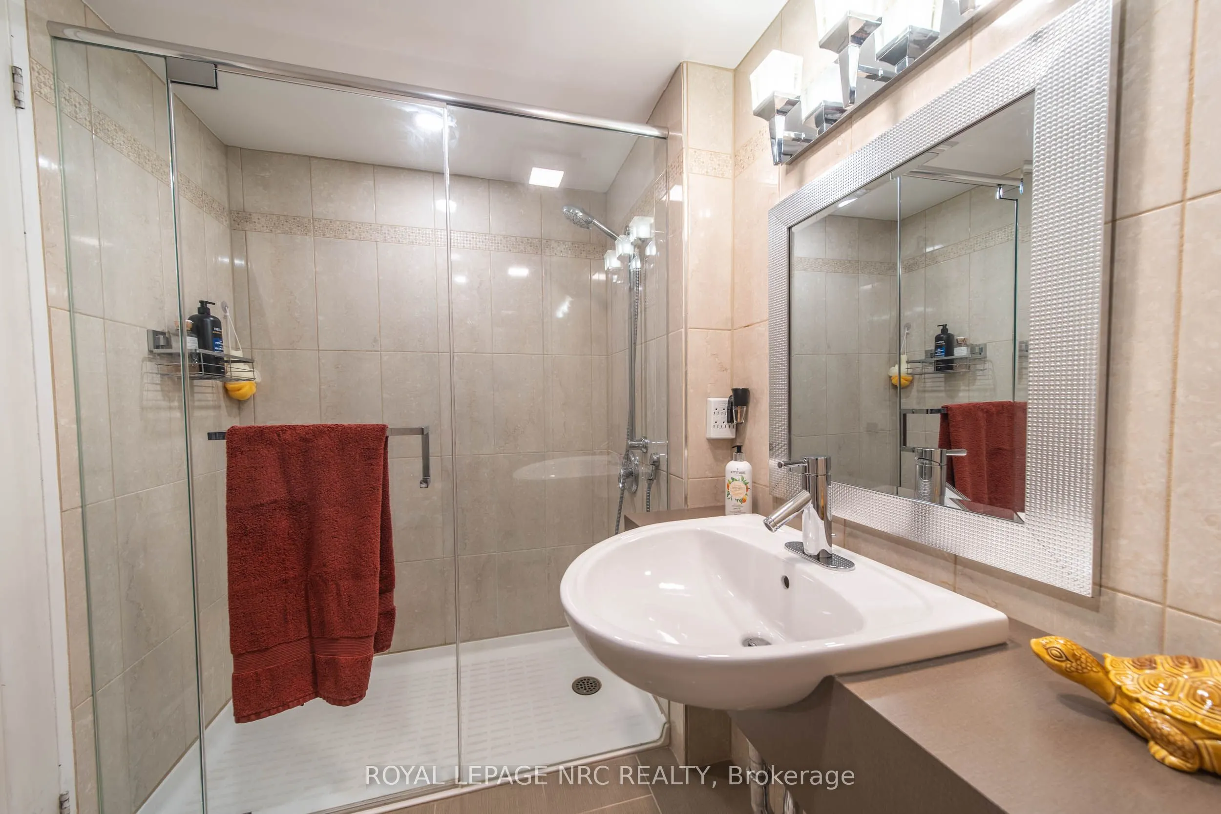 8111 Forest Glen Drive, #401