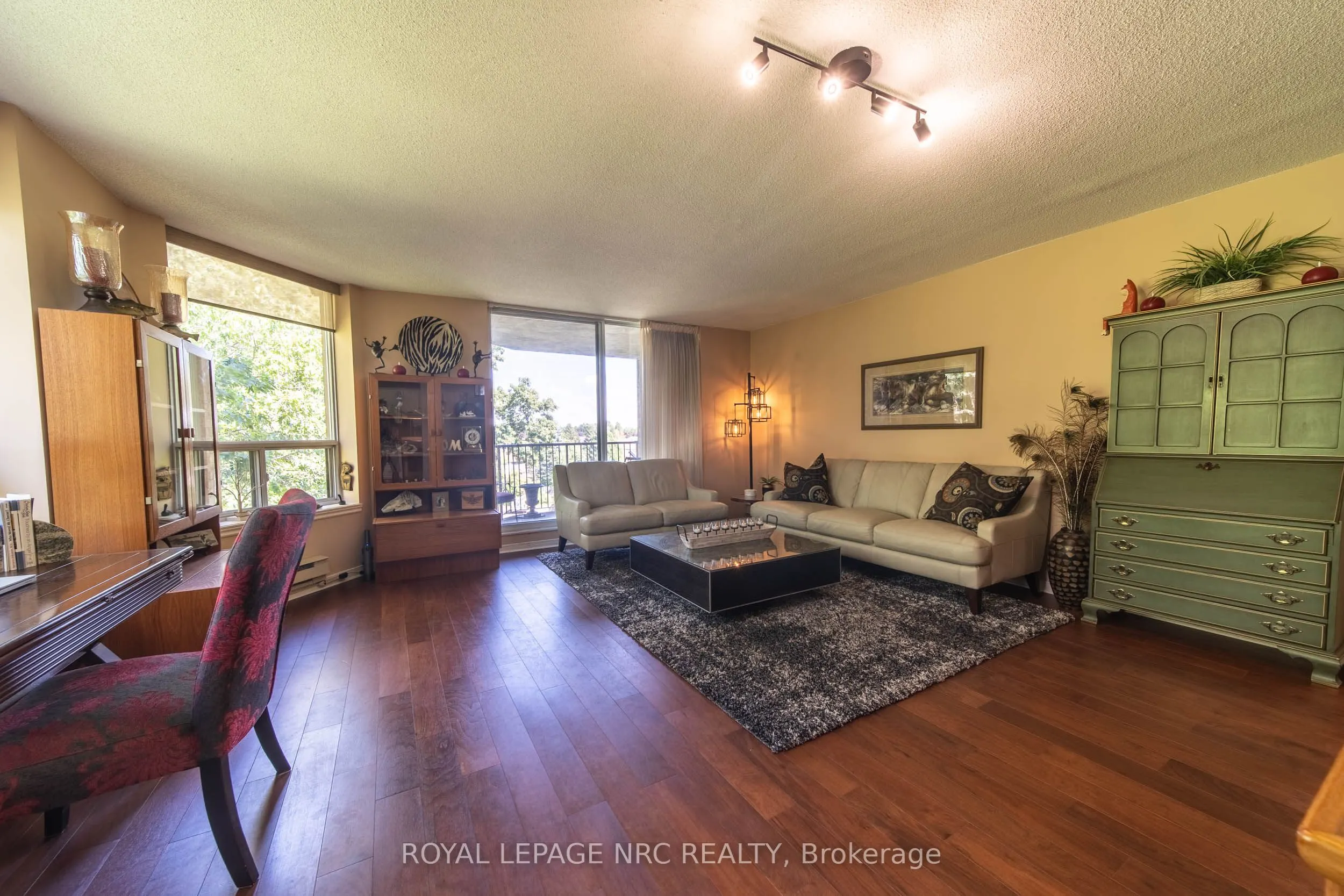 8111 Forest Glen Drive, #401