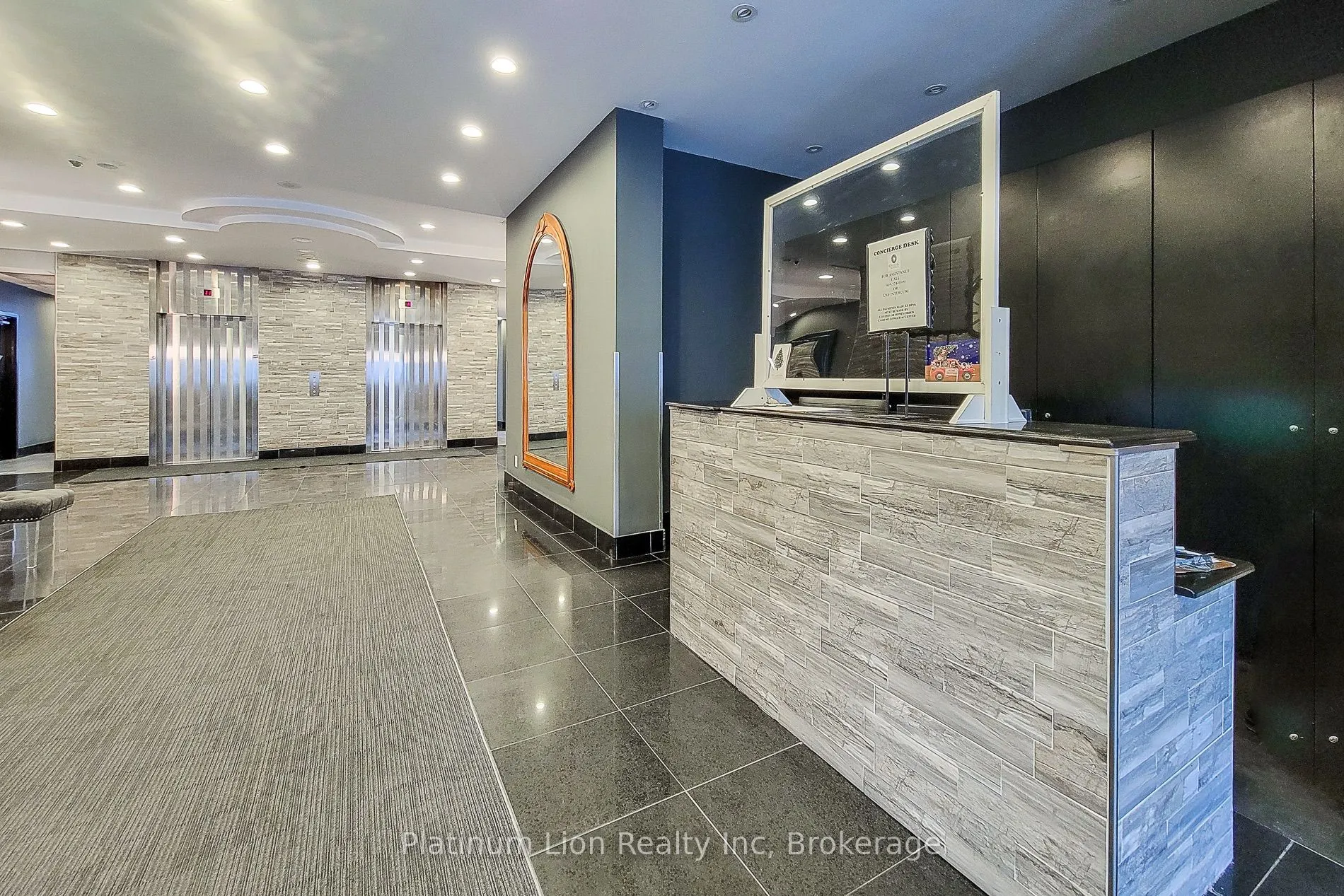135 James Street S, #402