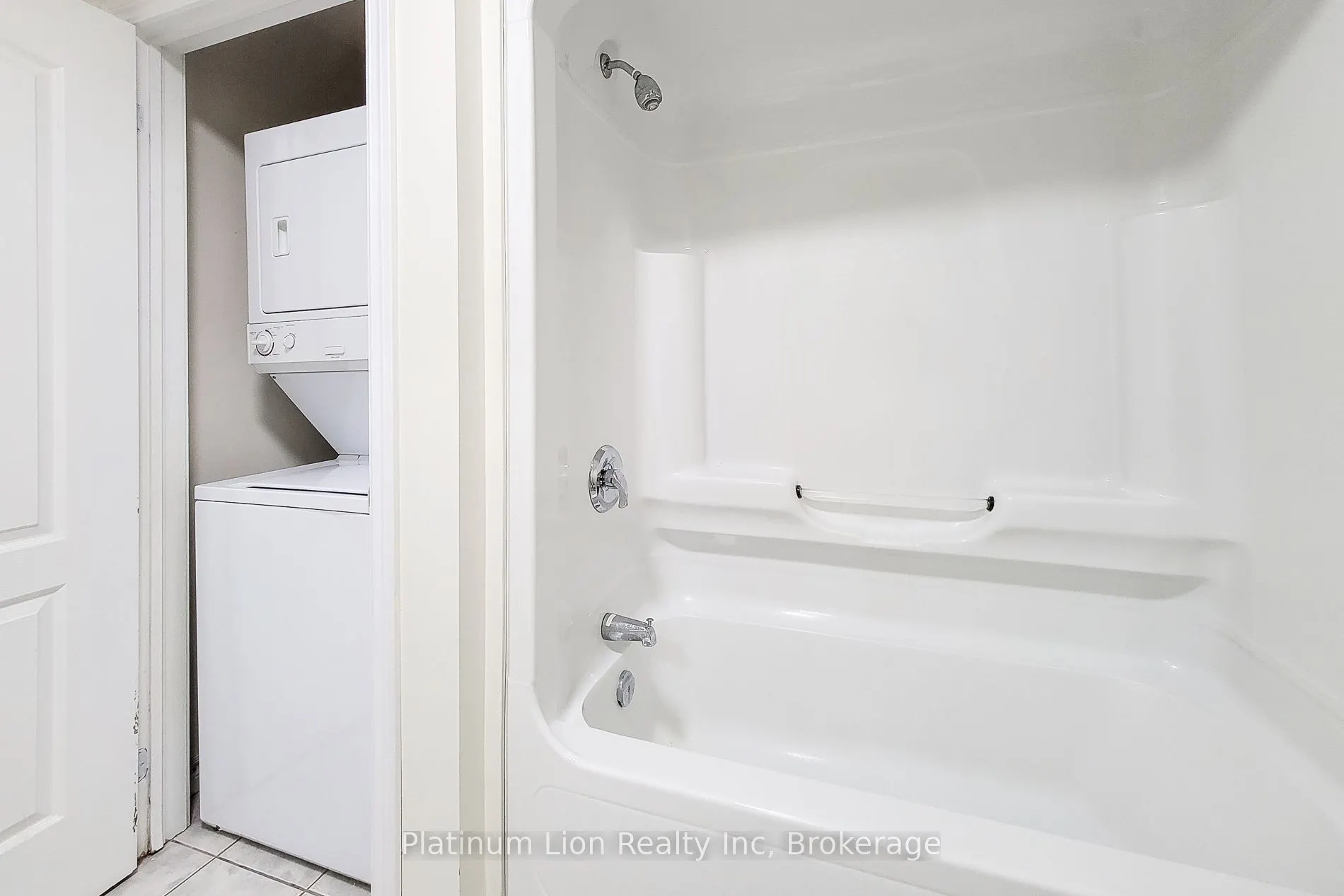 135 James Street S, #402