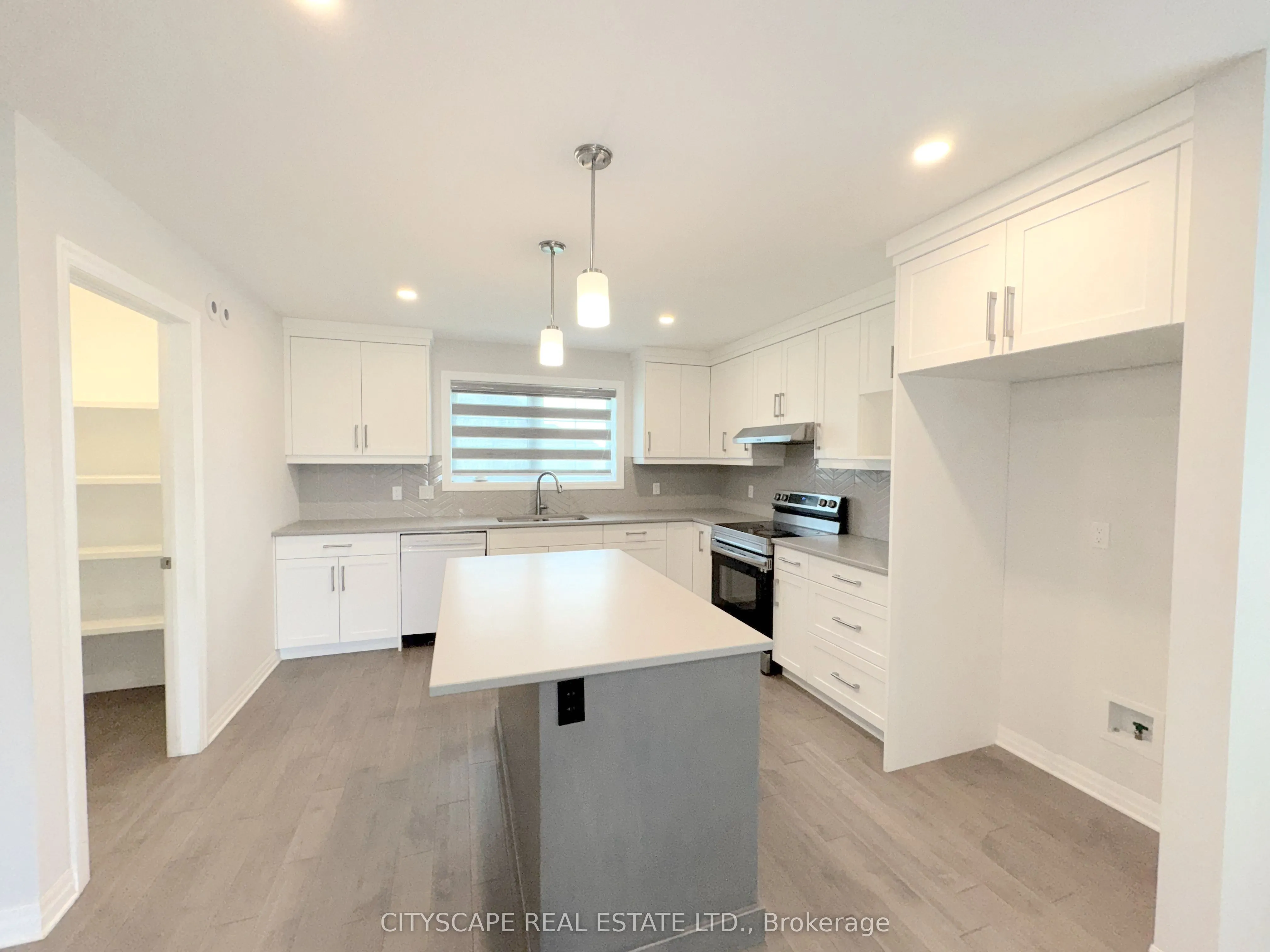 118 Benjamin Parkway