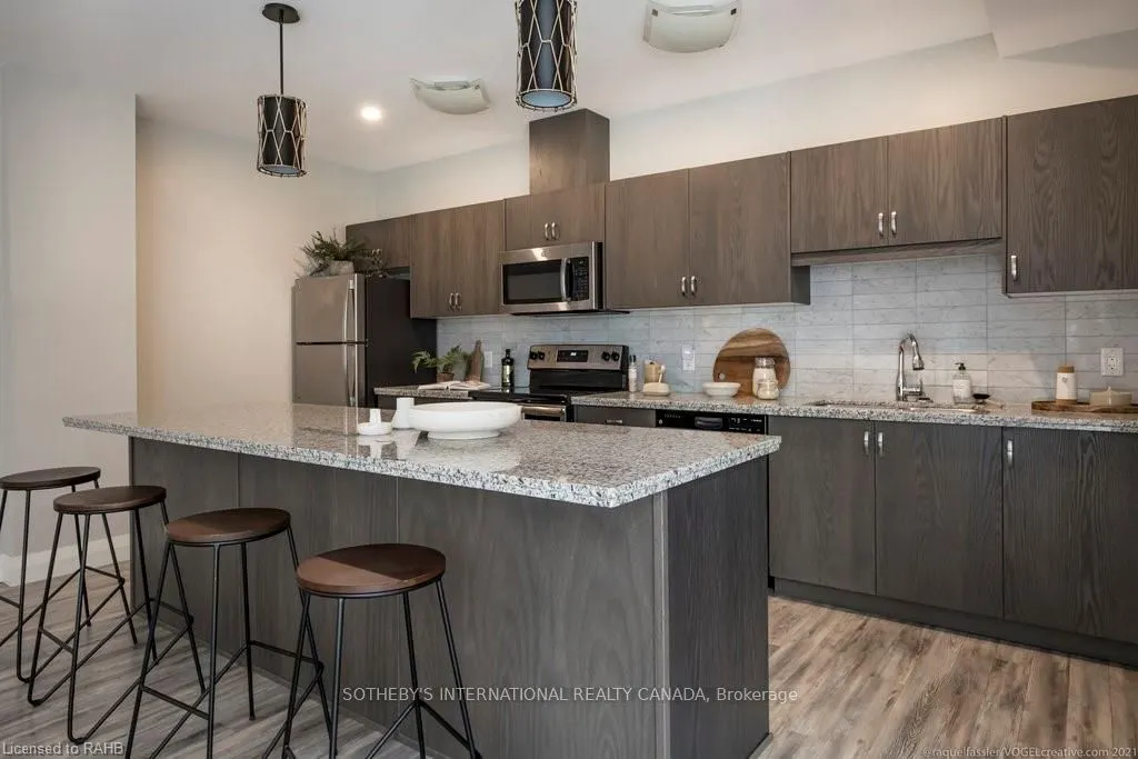 118 King Street E, #716