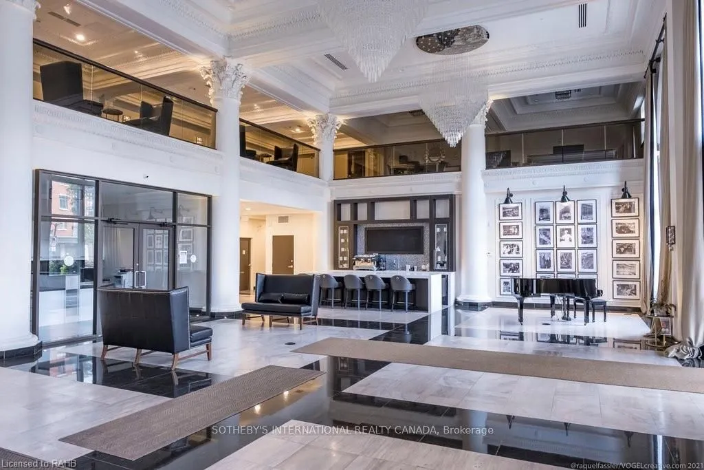 118 King Street E, #716