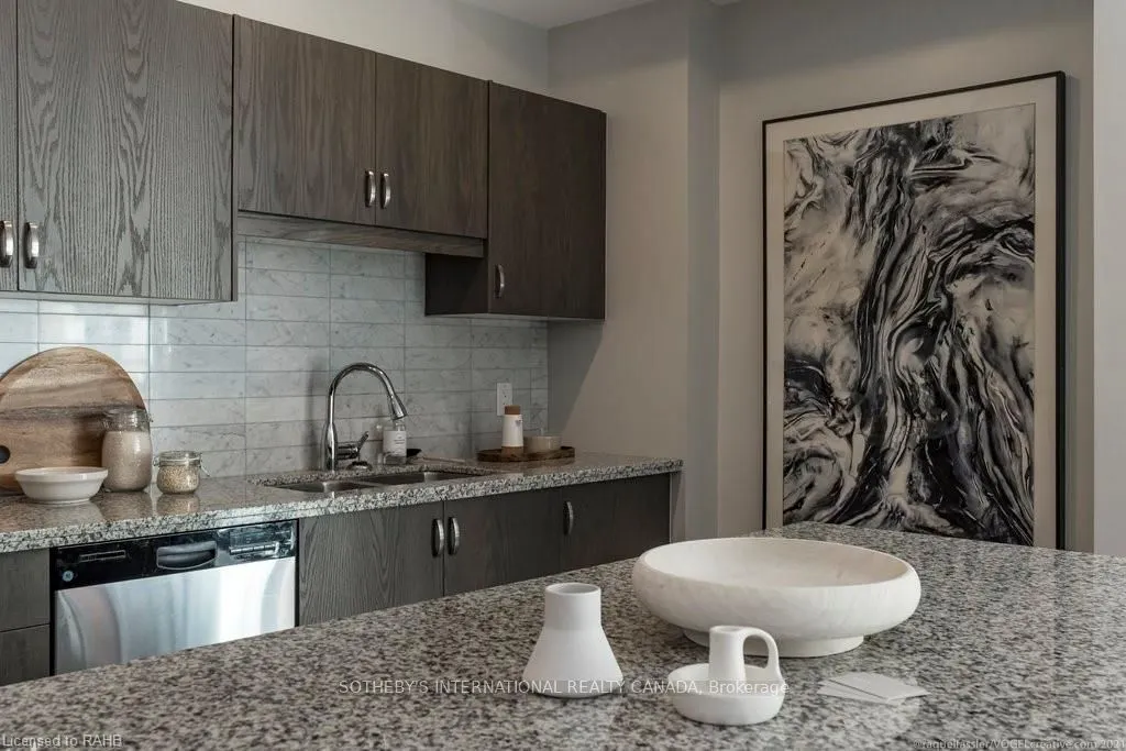 118 King Street E, #716