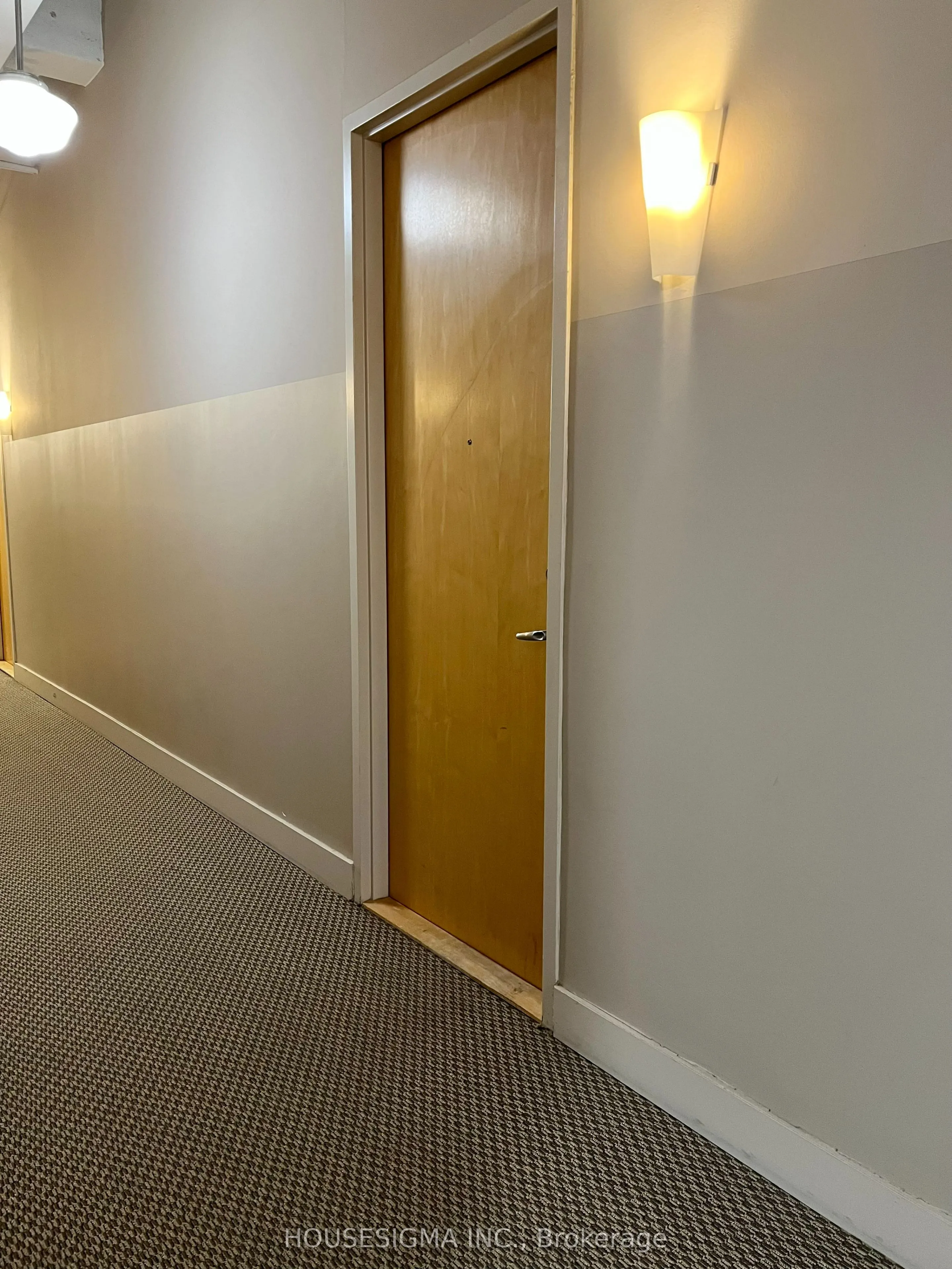 404 King Street W, #109