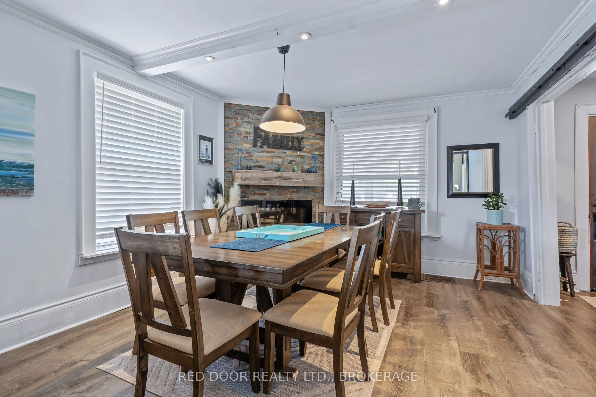 292 Hetty Street W