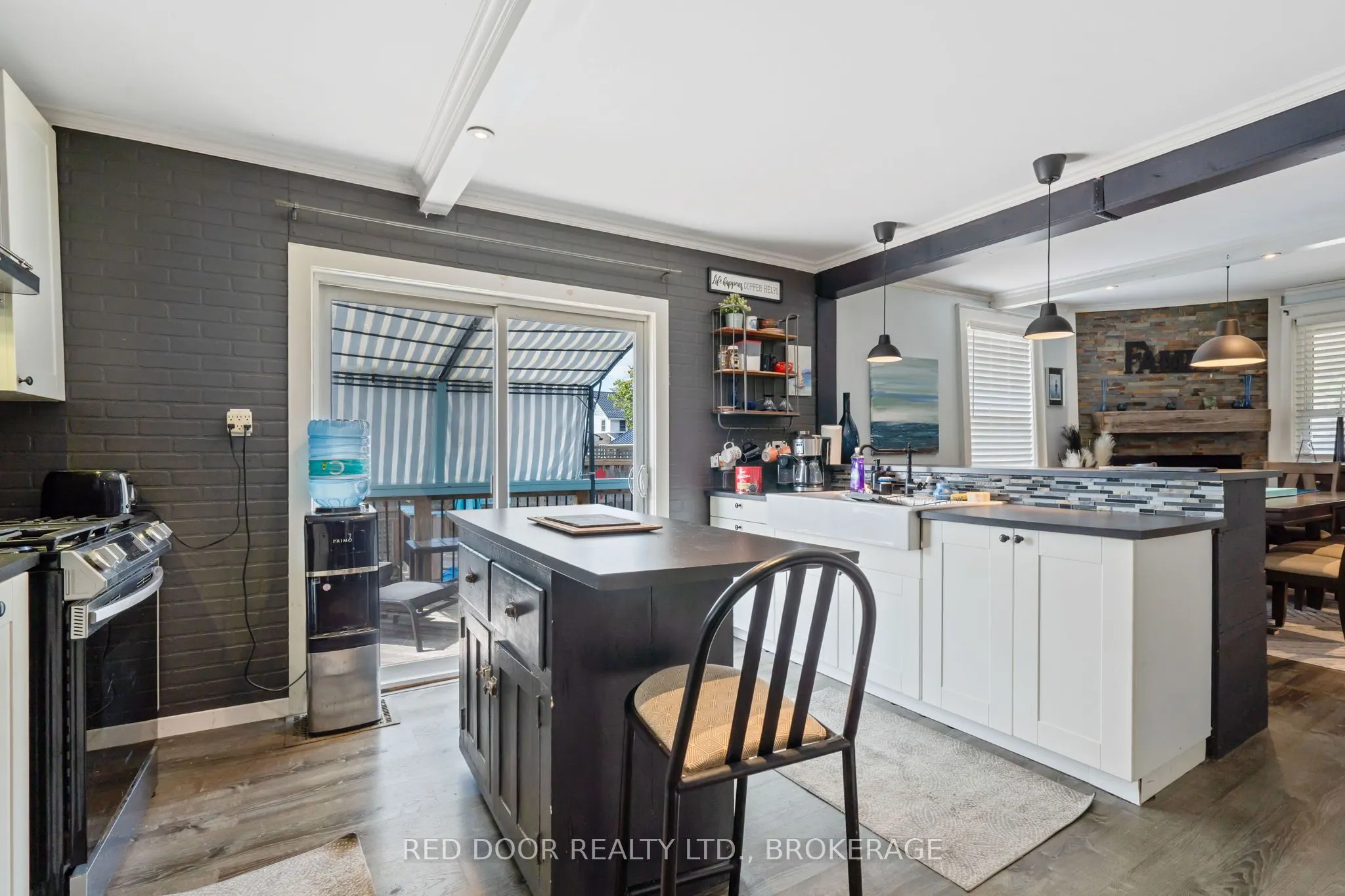 292 Hetty Street W