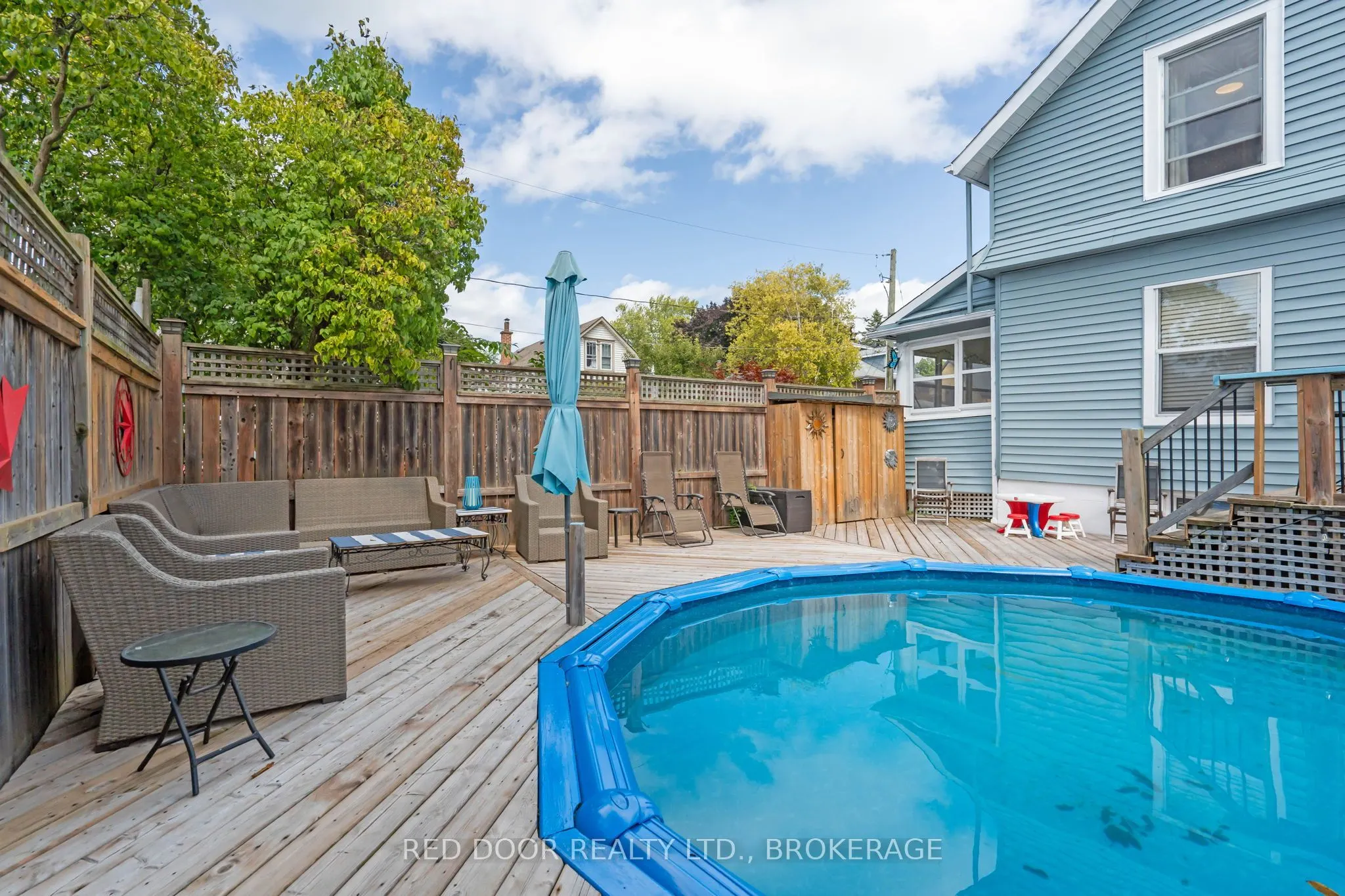 292 Hetty Street W