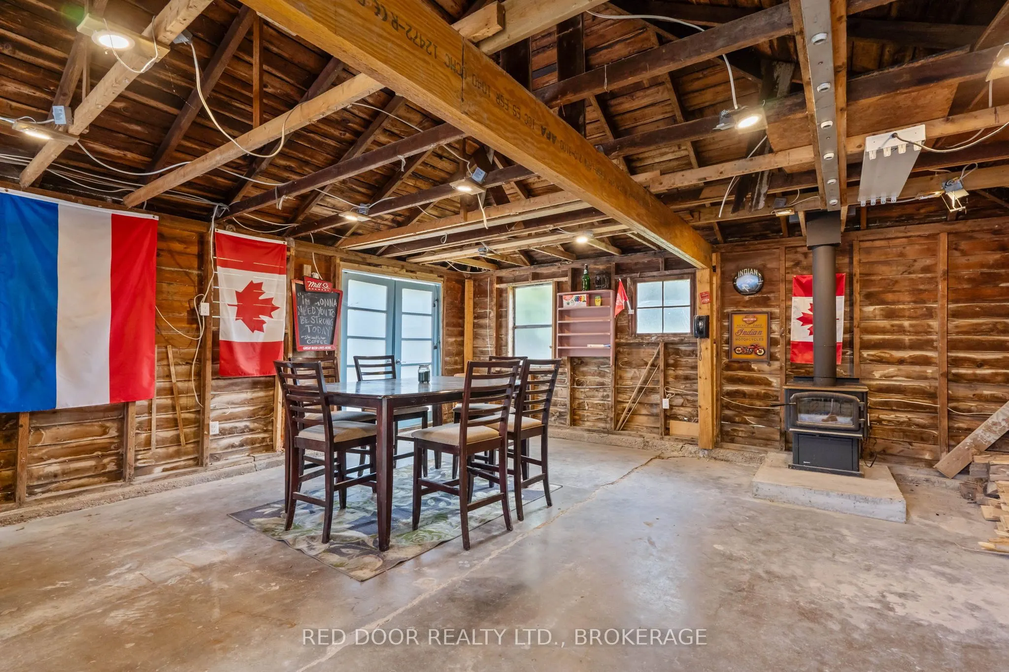 292 Hetty Street W