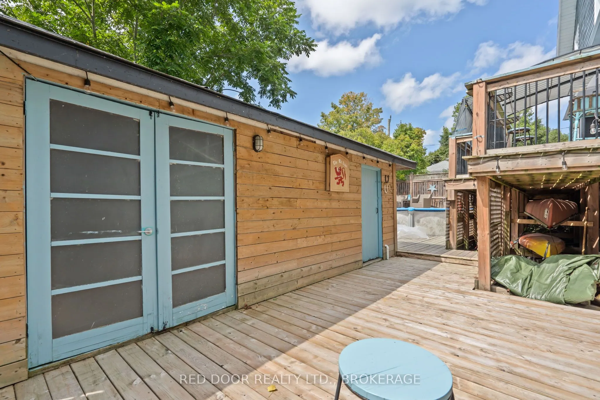 292 Hetty Street W