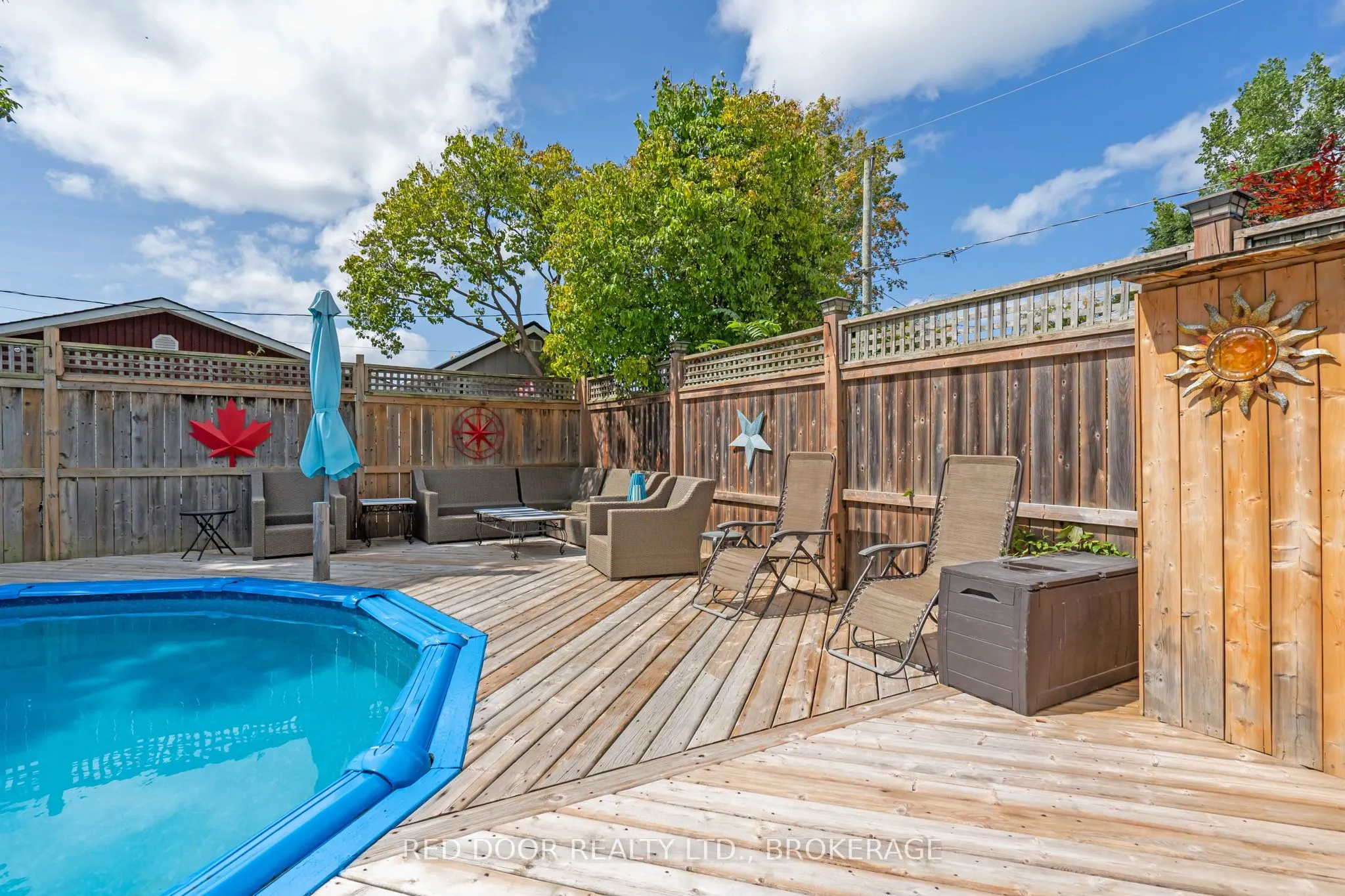 292 Hetty Street W