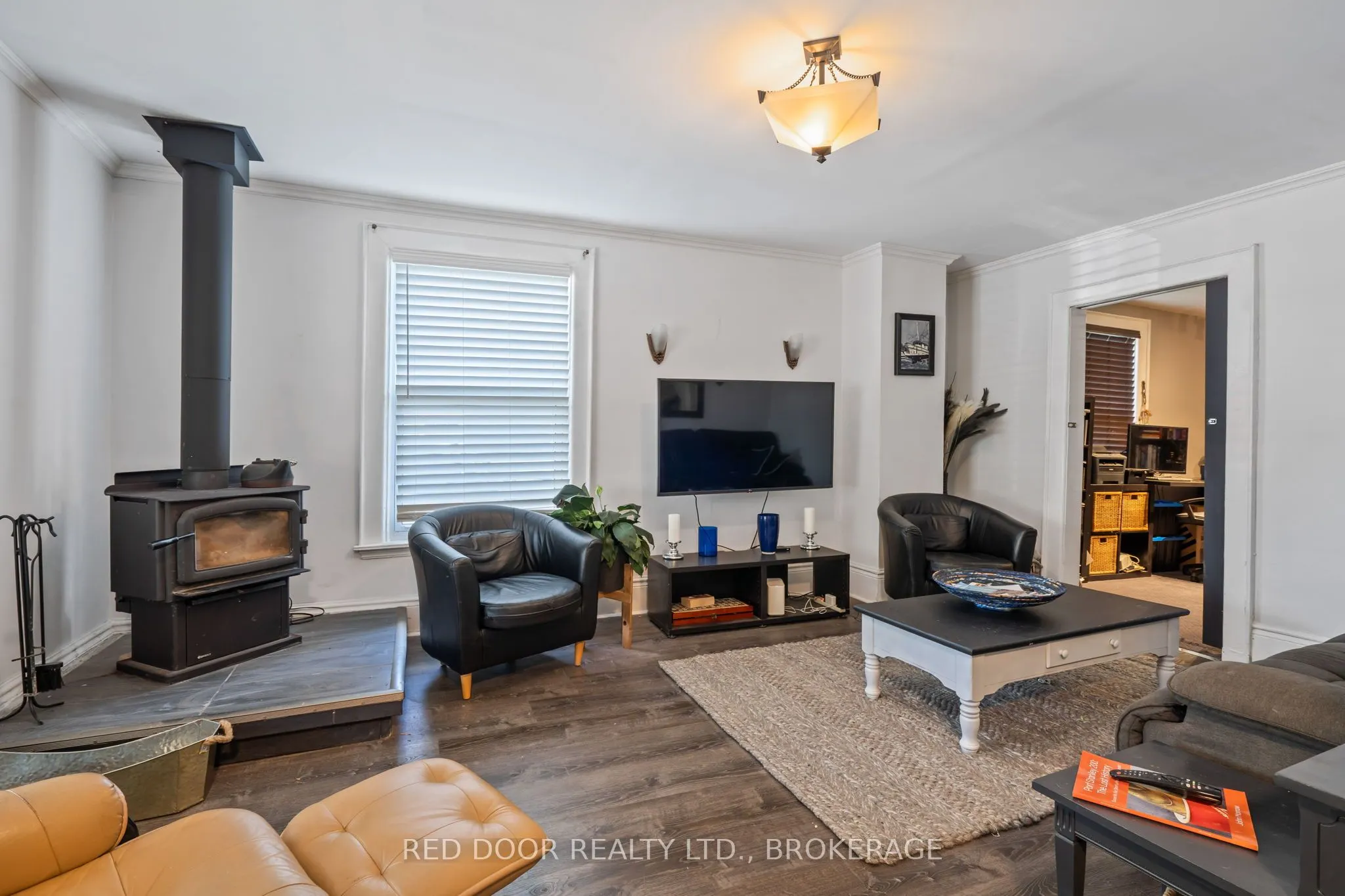292 Hetty Street W