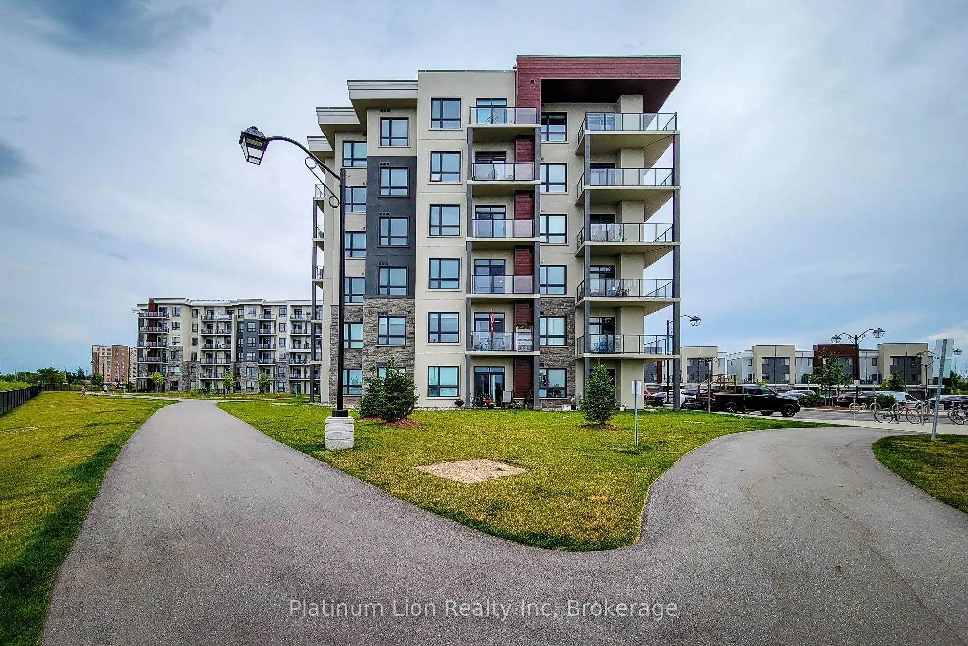 101 Shoreview Place, #513