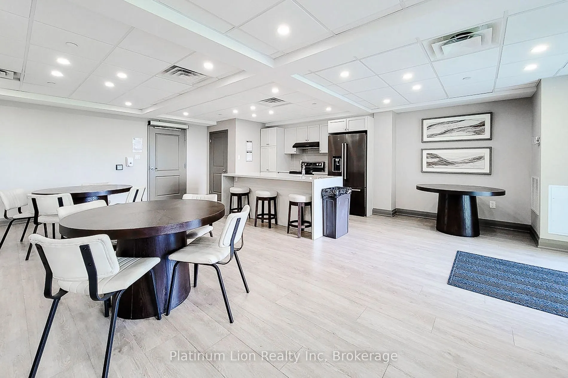 101 Shoreview Place, #513