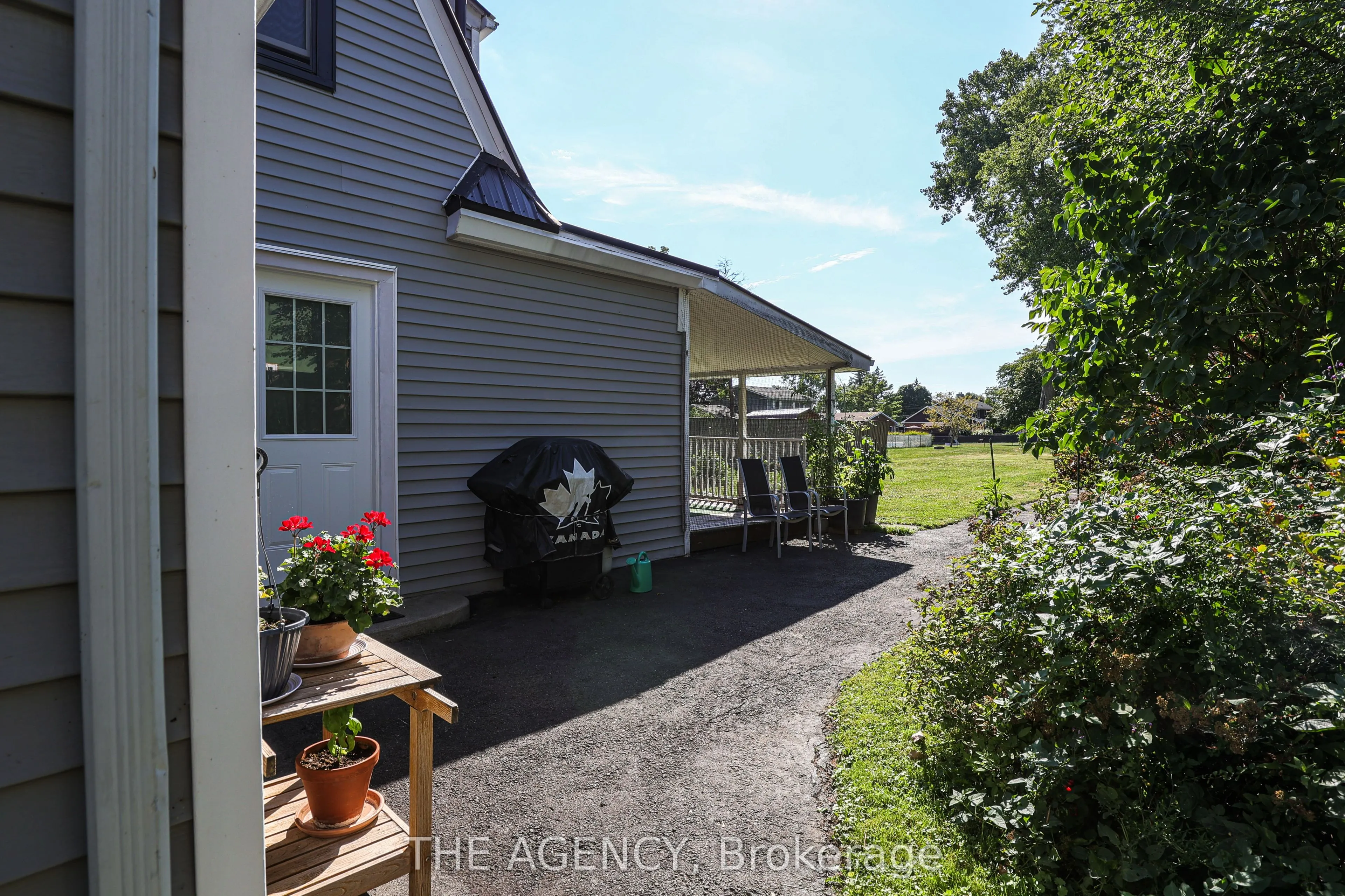 231 Prospect Point Road South Road S